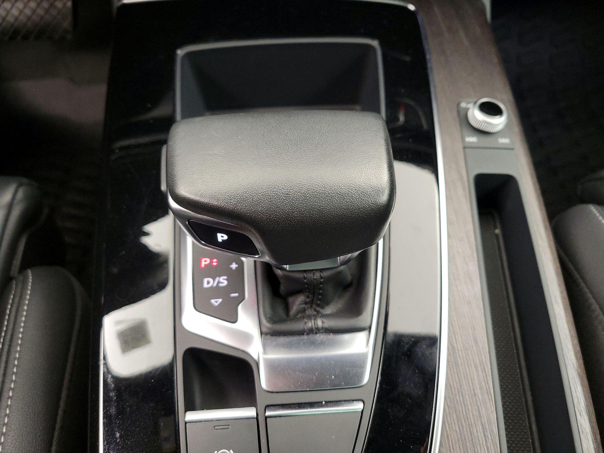 Thumbnail: 2023 Audi Q5 - 17