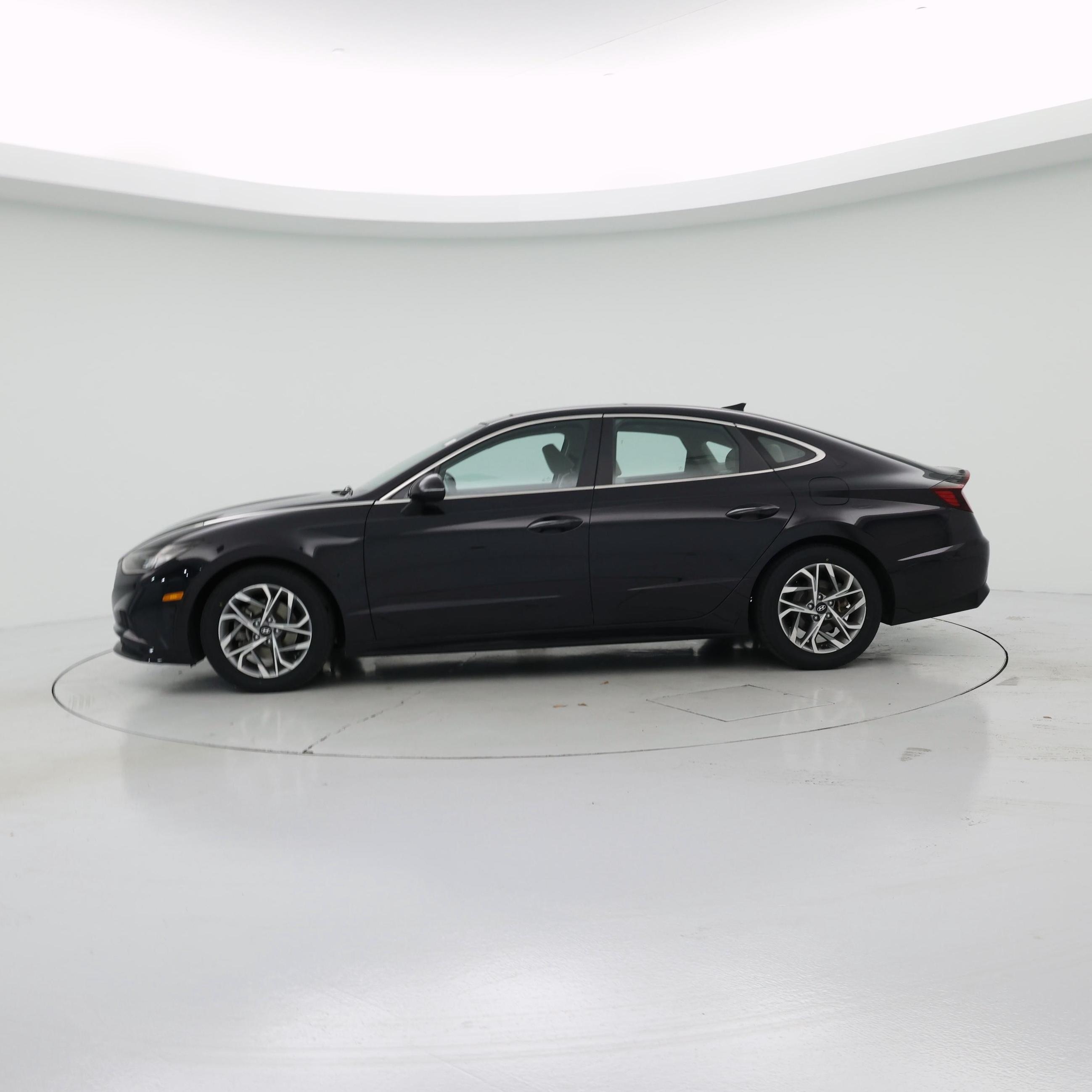 Thumbnail: 2023 Hyundai Sonata - 3