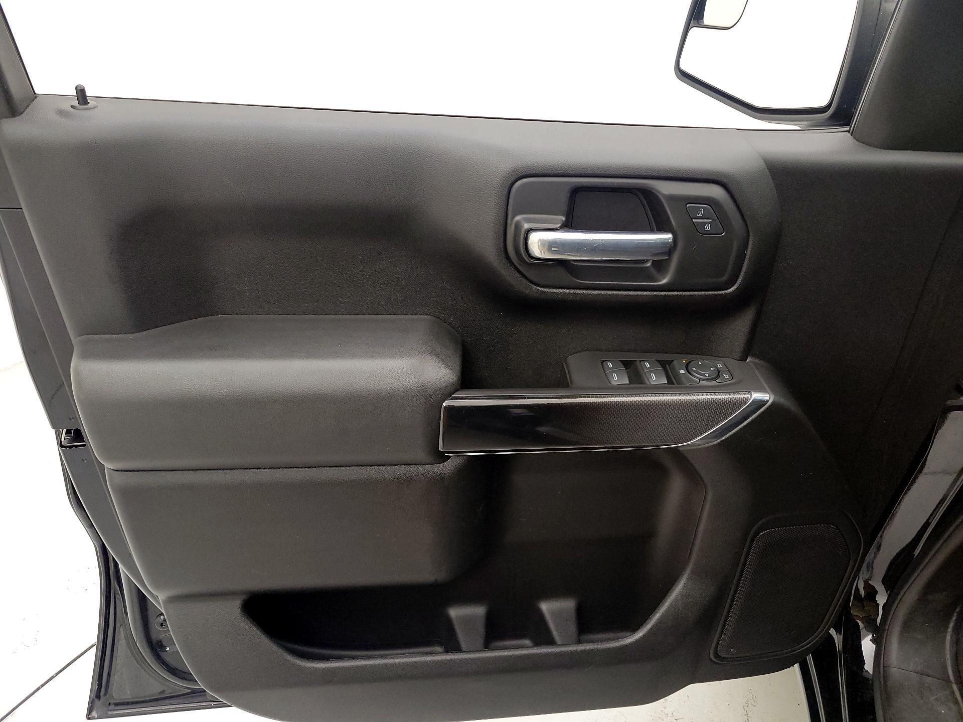 Thumbnail: 2021 Chevrolet Silverado 1500 - 12
