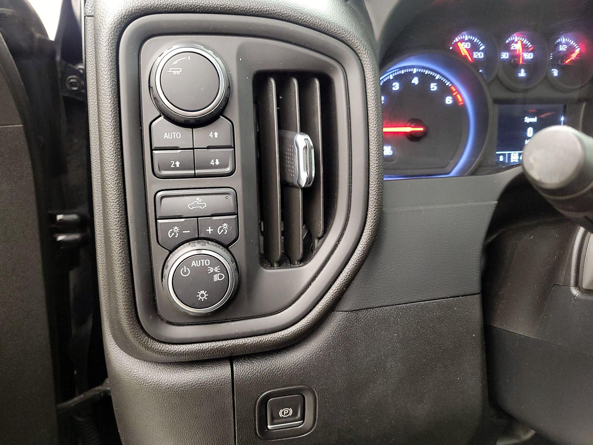Thumbnail: 2021 Chevrolet Silverado 1500 - 13