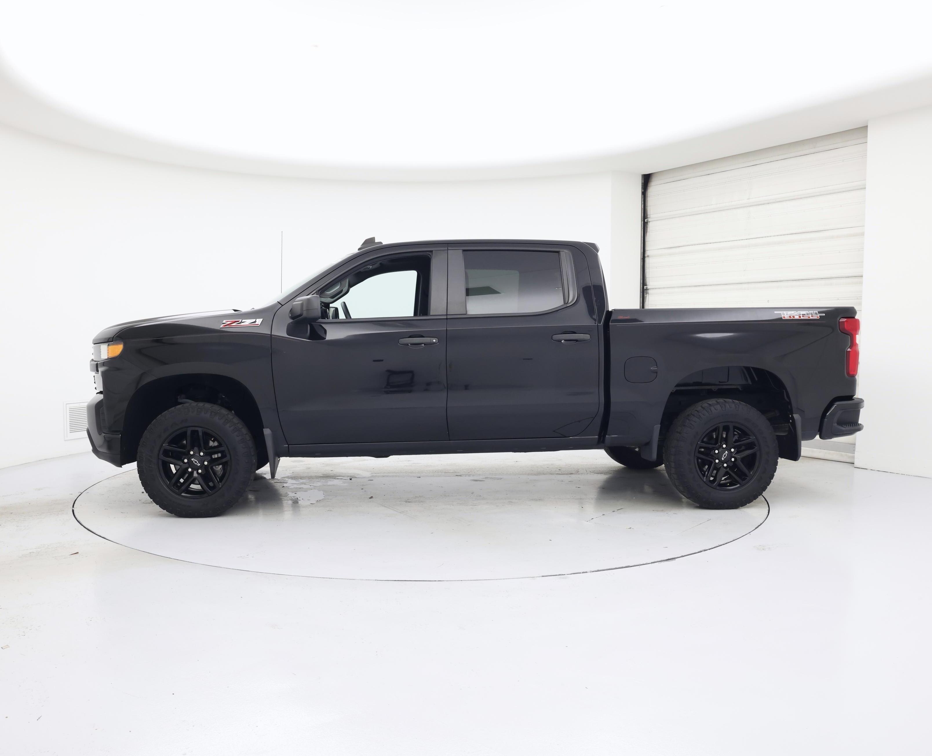 Thumbnail: 2021 Chevrolet Silverado 1500 - 3