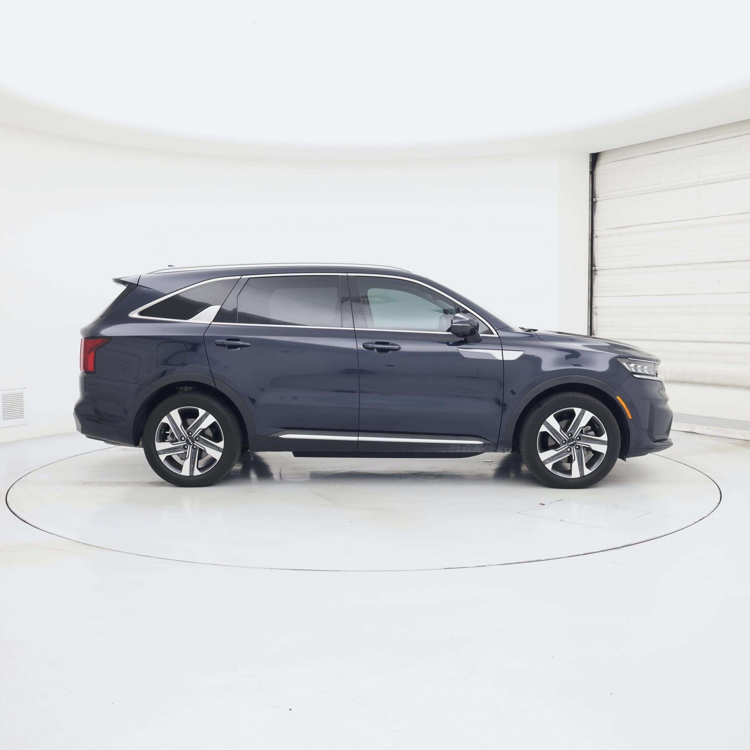 Thumbnail: 2023 Kia Sorento - 7