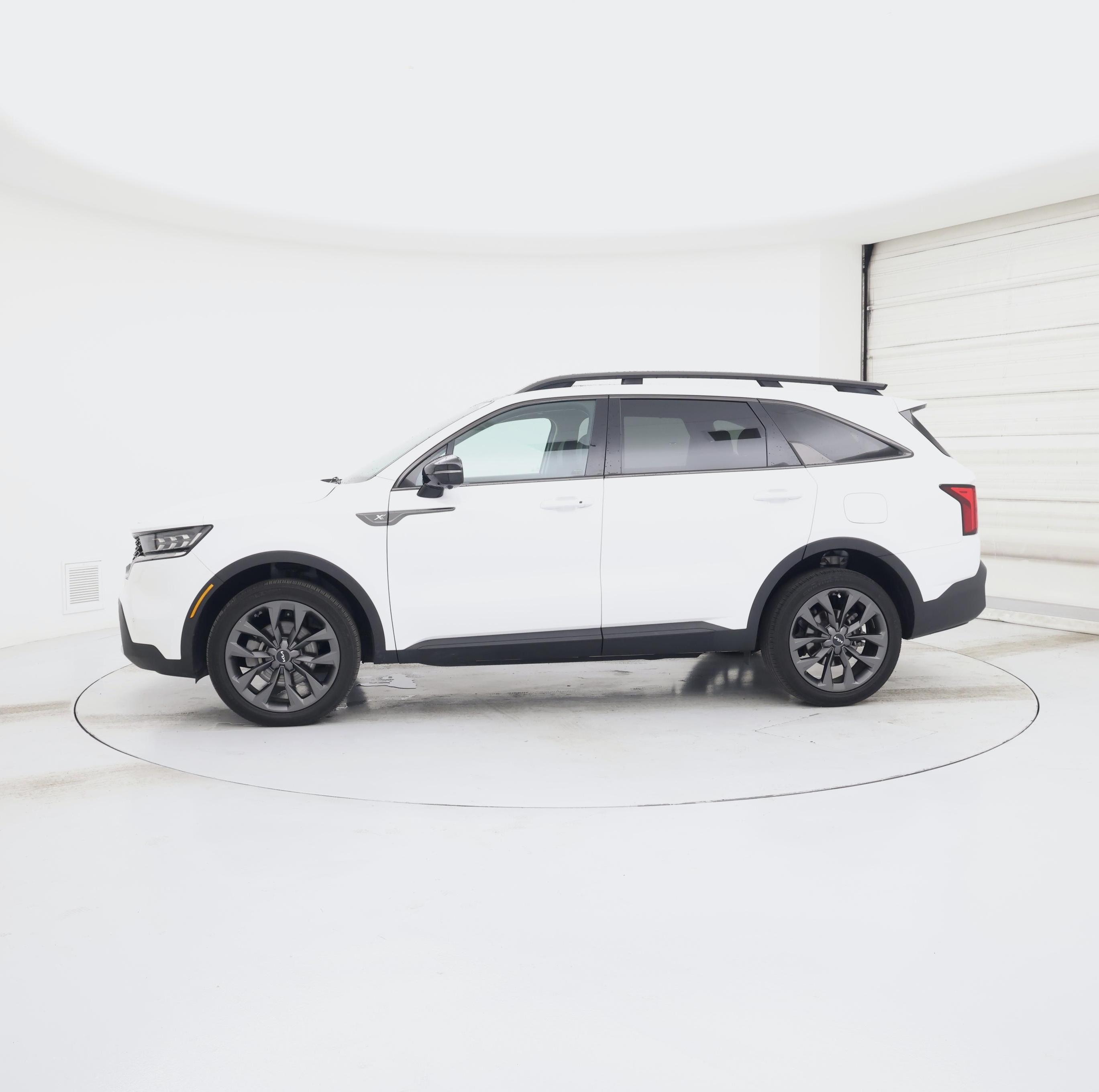 Thumbnail: 2023 Kia Sorento - 3