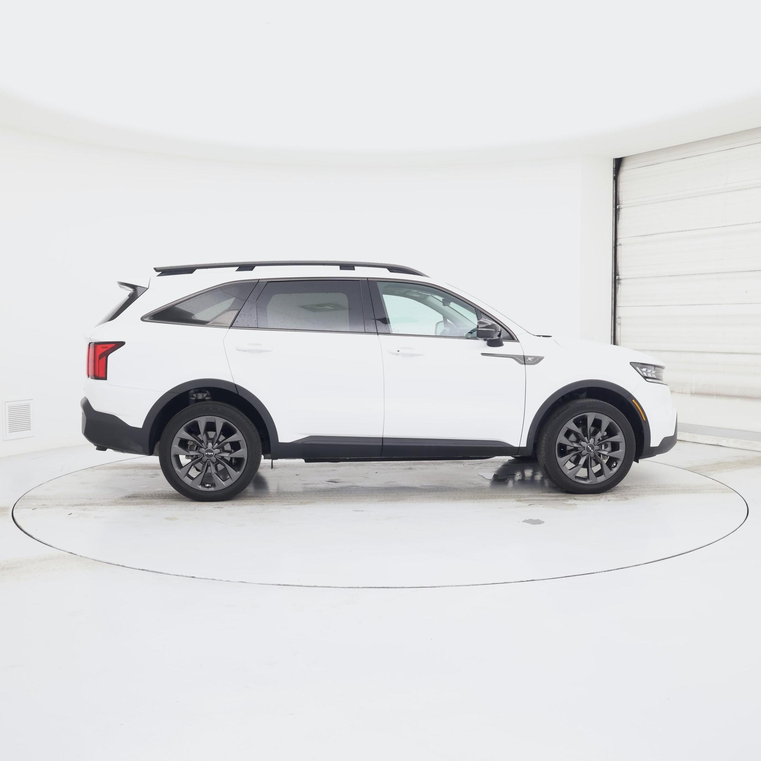 Thumbnail: 2023 Kia Sorento - 7