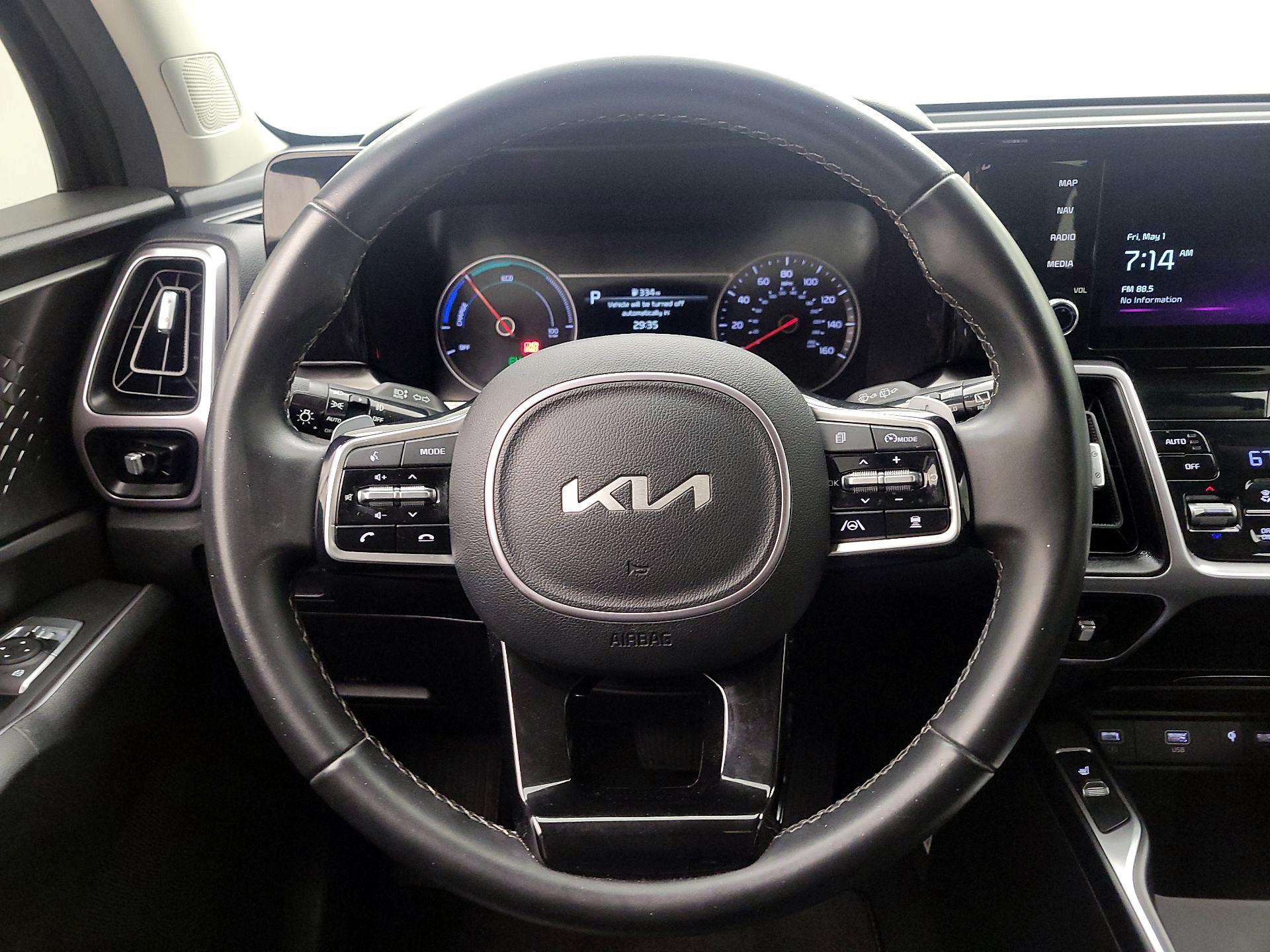 Thumbnail: 2023 Kia Sorento - 10