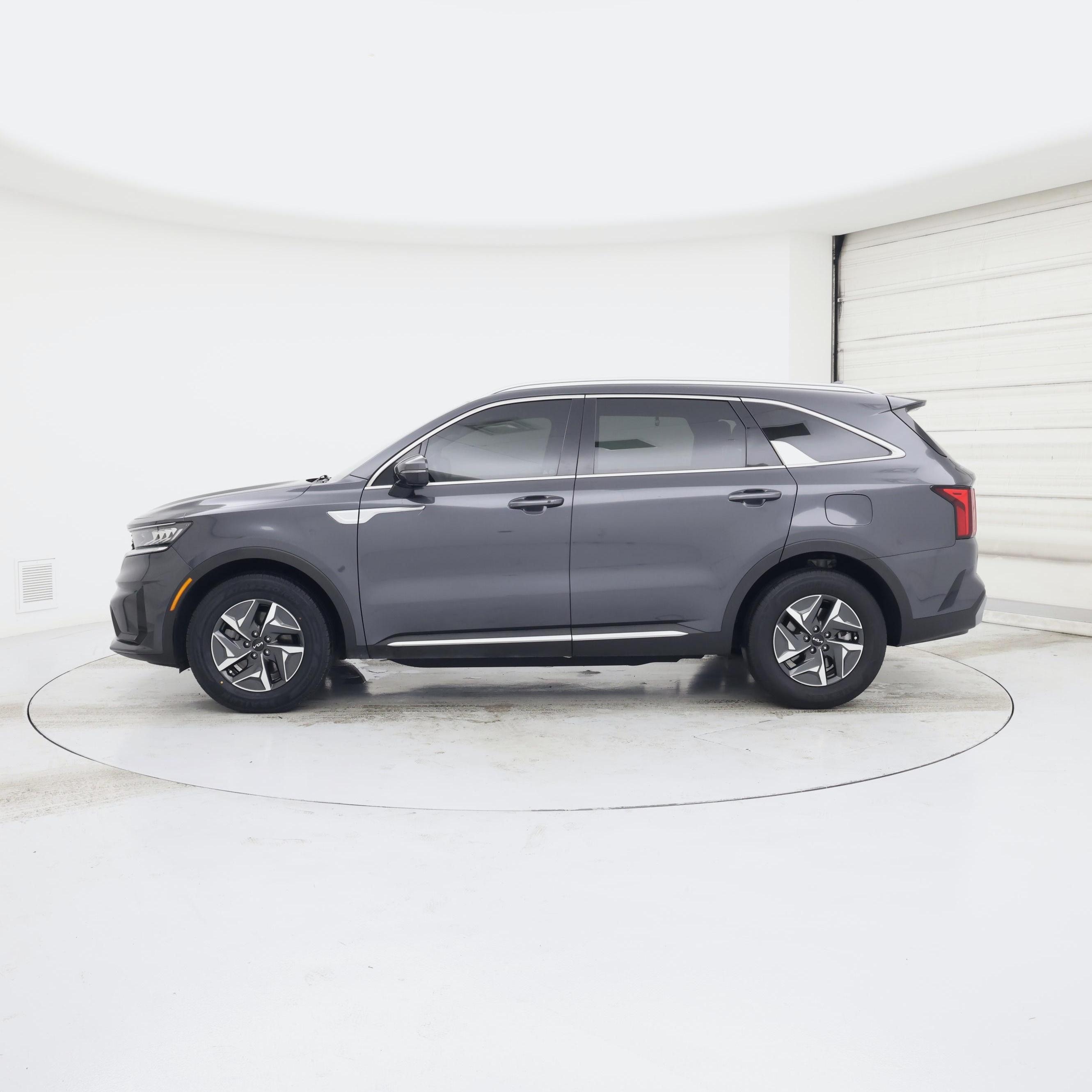 Thumbnail: 2023 Kia Sorento - 3