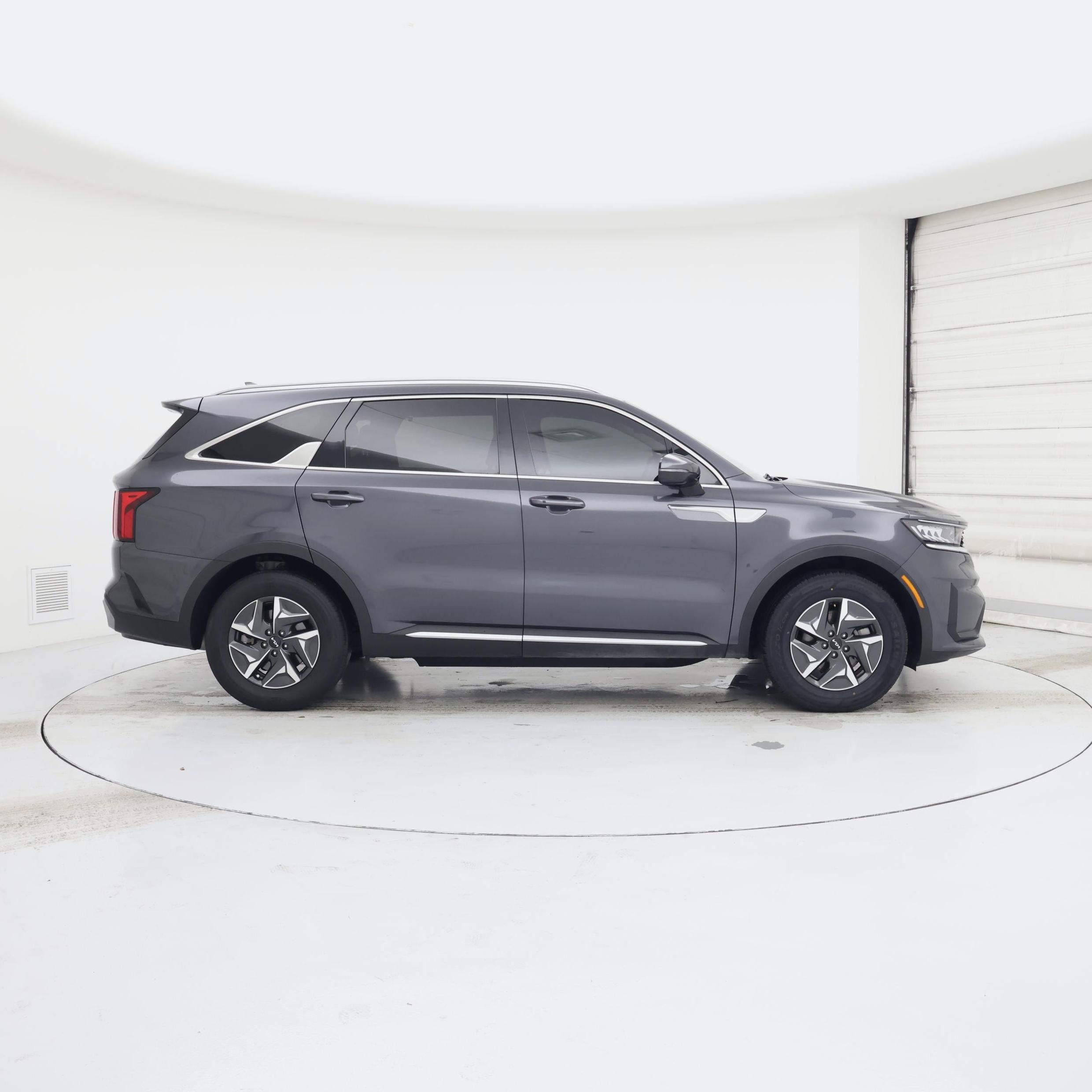 Thumbnail: 2023 Kia Sorento - 7