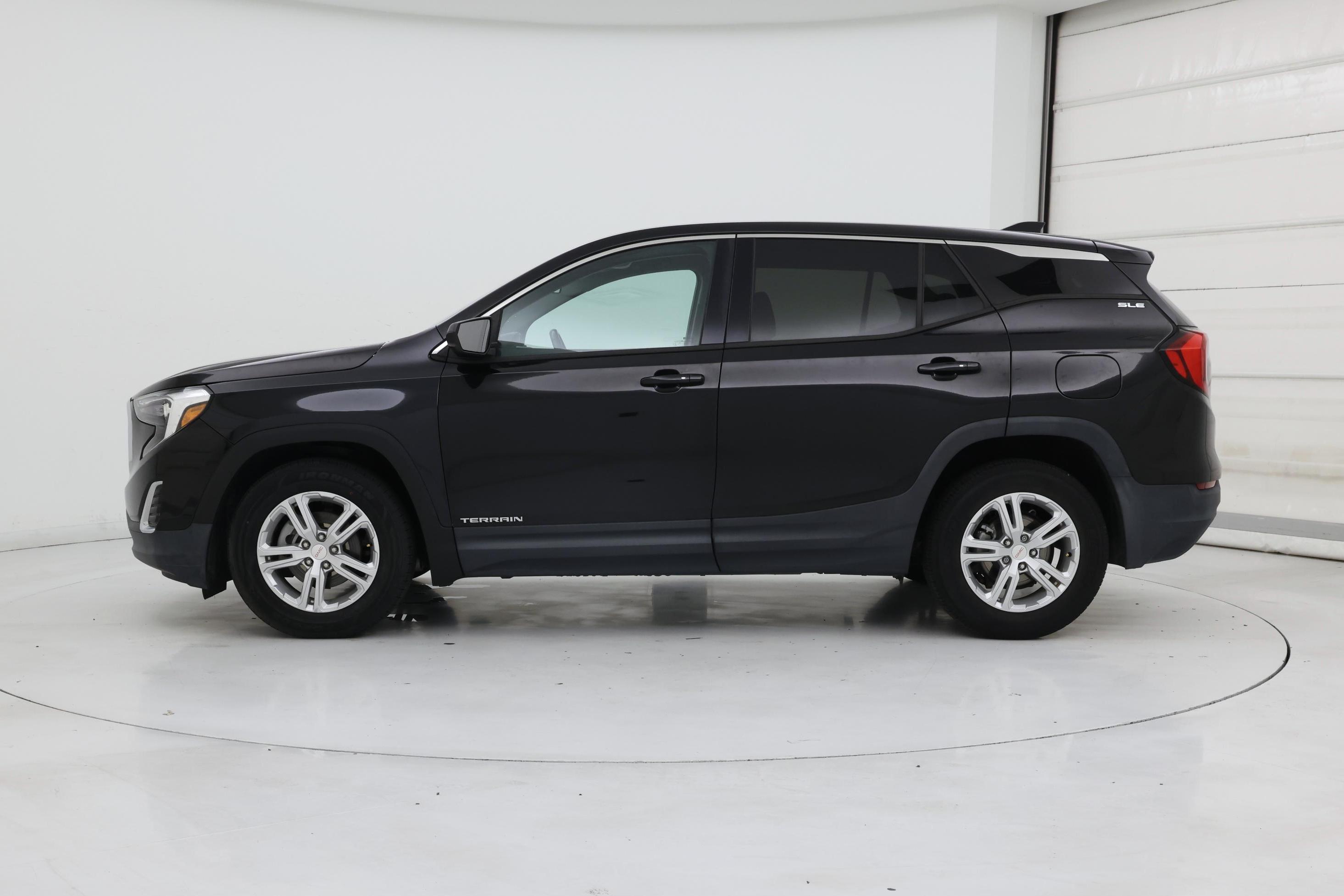 Thumbnail: 2020 GMC Terrain - 3