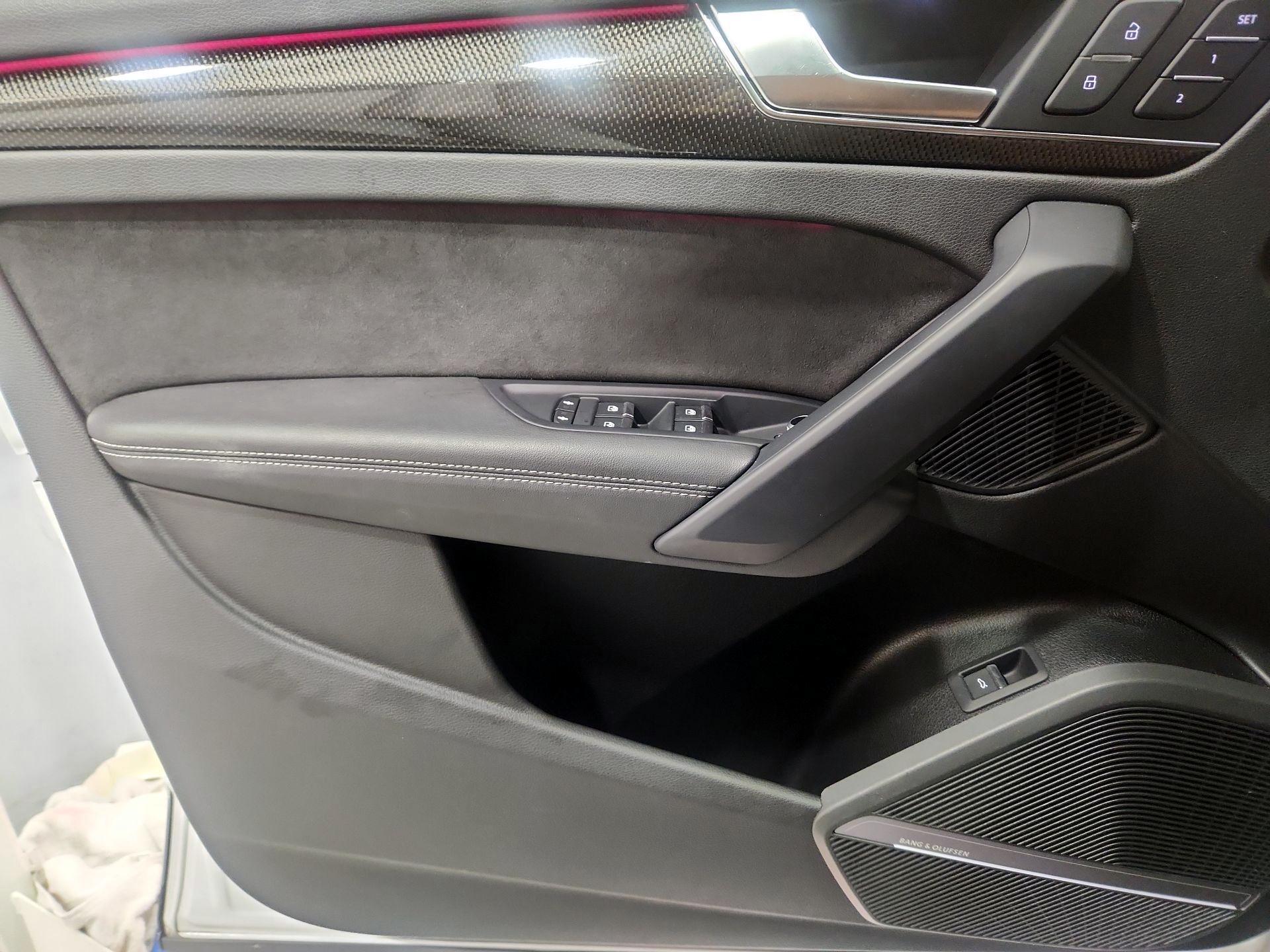 Thumbnail: 2021 Audi SQ5 - 12