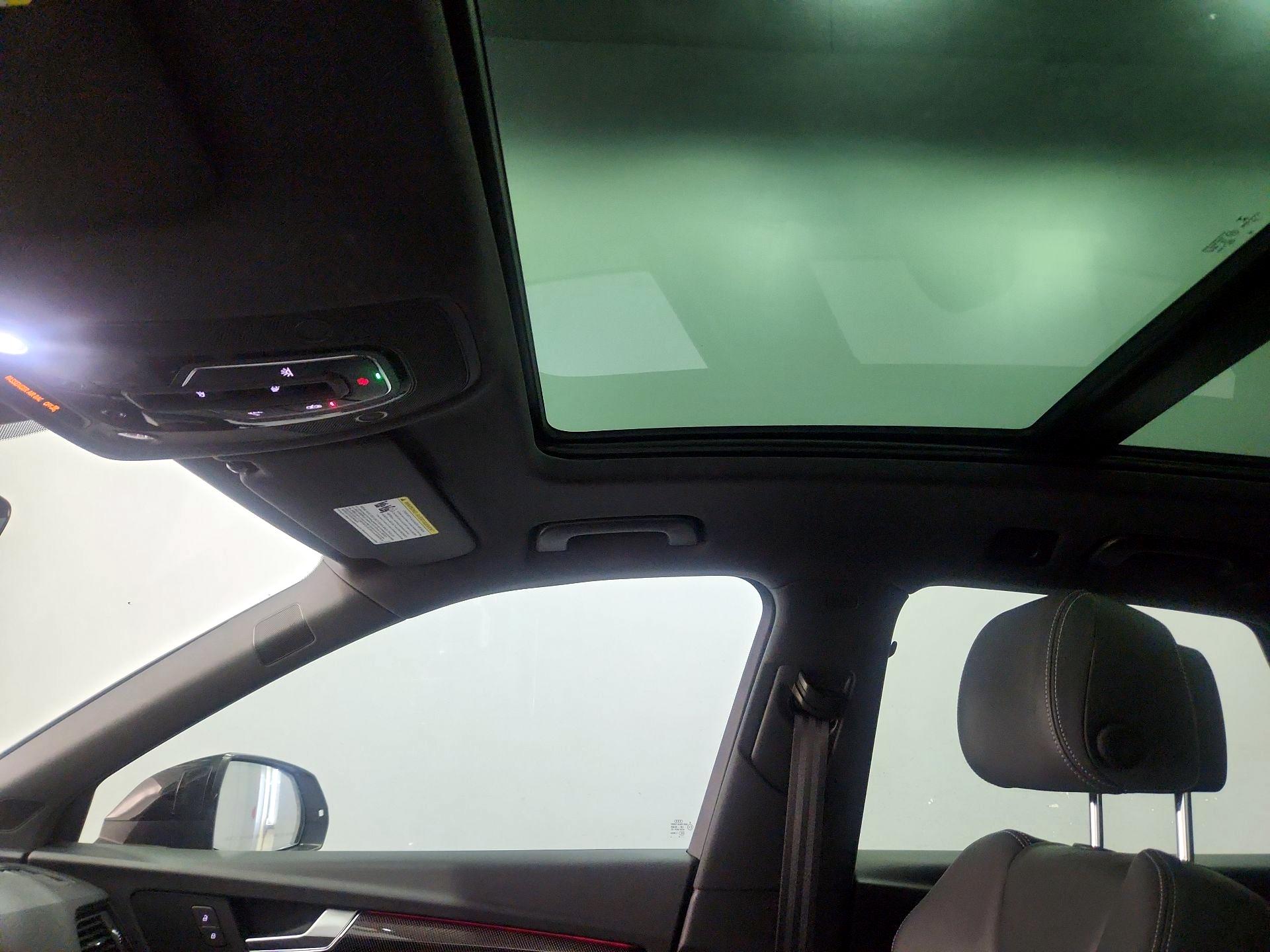 Thumbnail: 2021 Audi SQ5 - 19