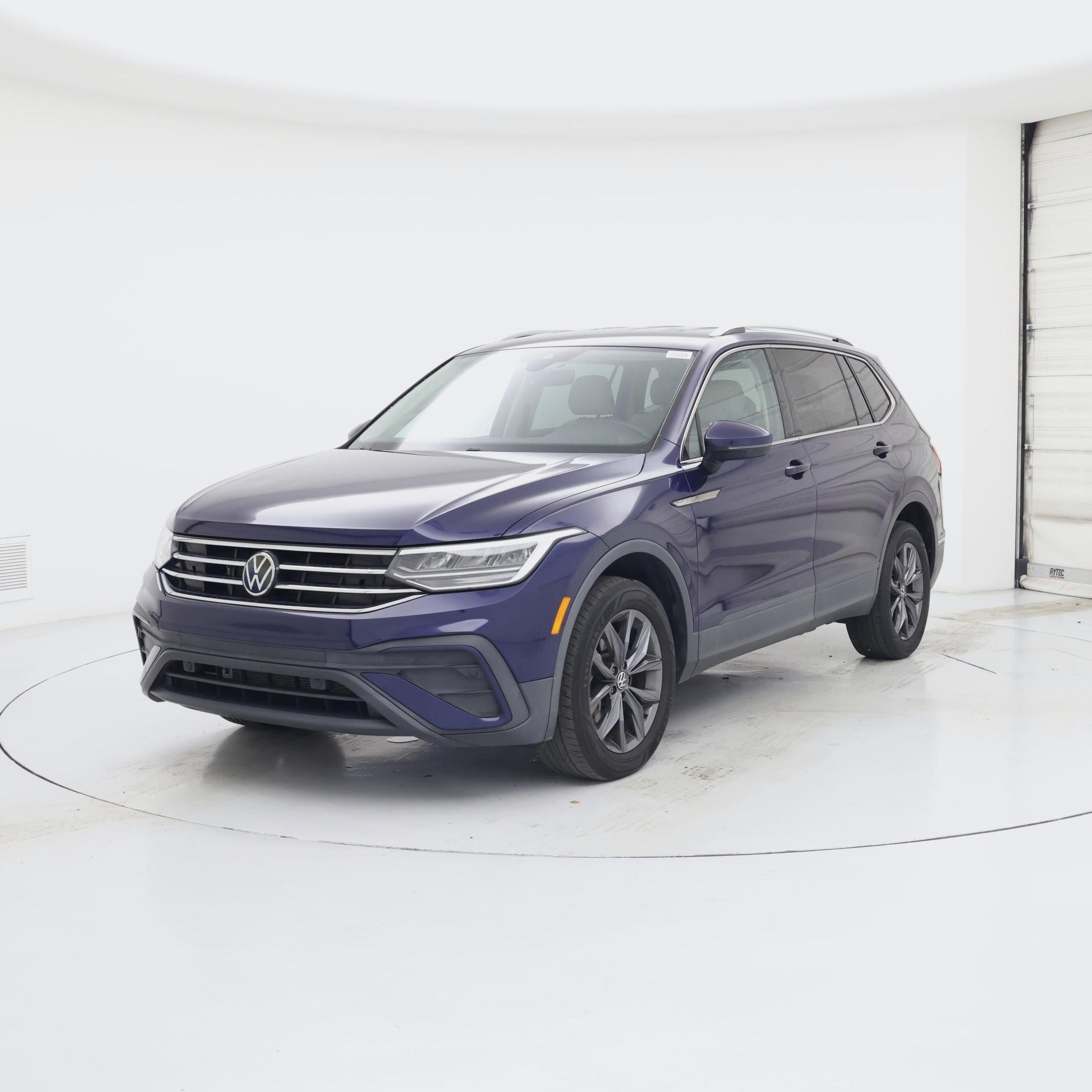 Thumbnail: 2022 Volkswagen Tiguan - 4