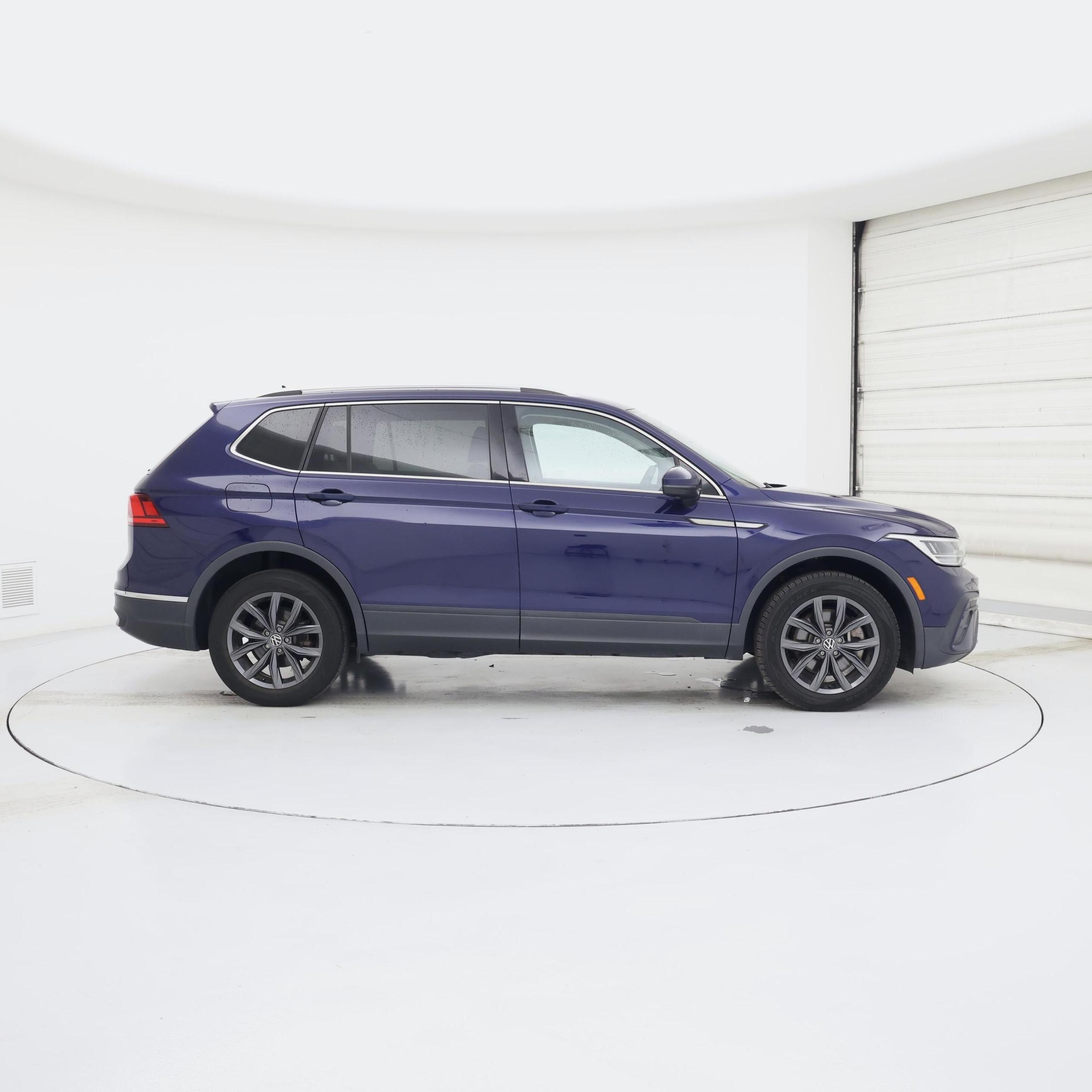 Thumbnail: 2022 Volkswagen Tiguan - 7