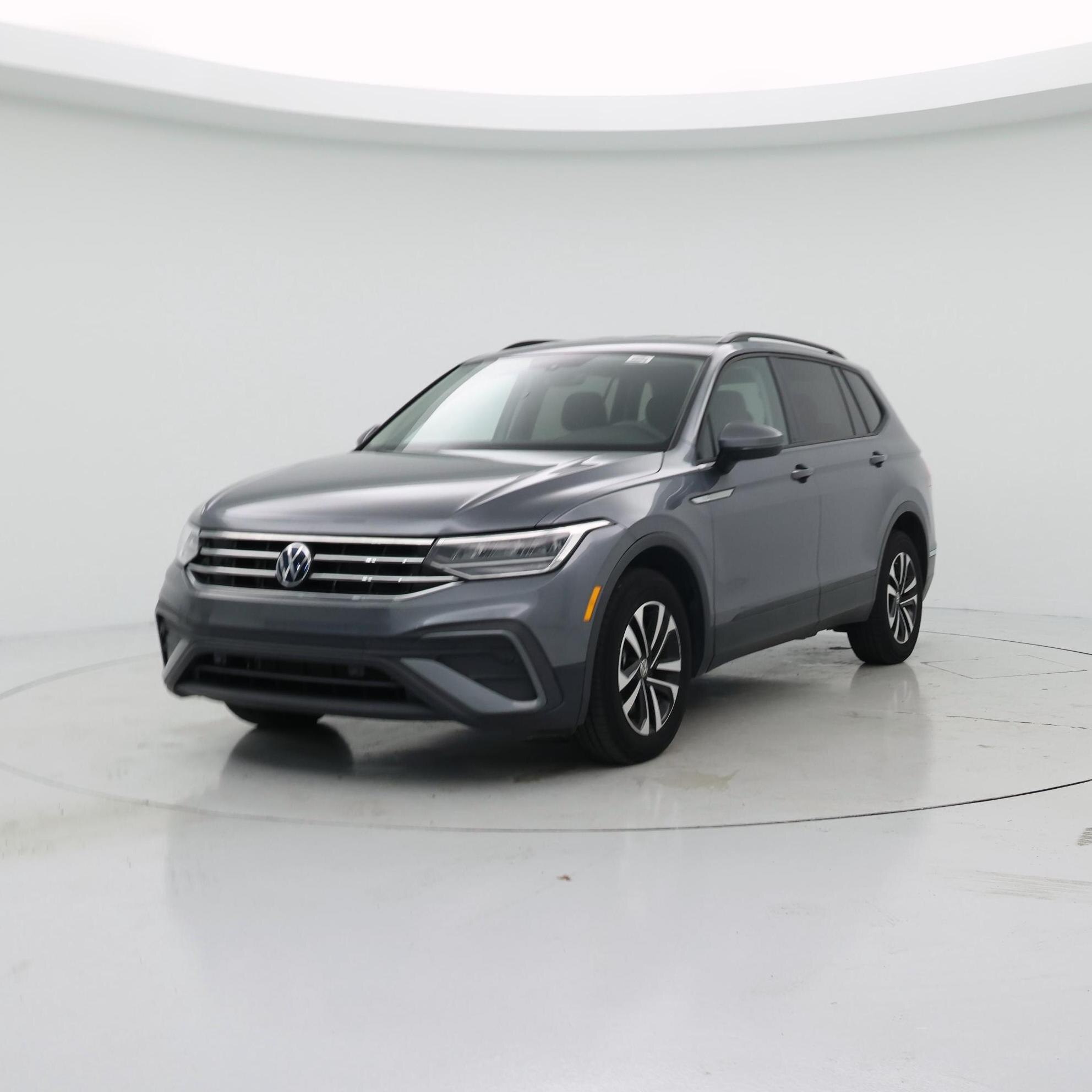 Thumbnail: 2023 Volkswagen Tiguan - 4