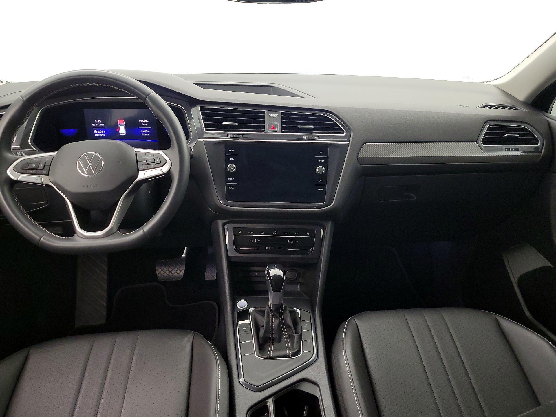 Thumbnail: 2023 Volkswagen Tiguan - 9
