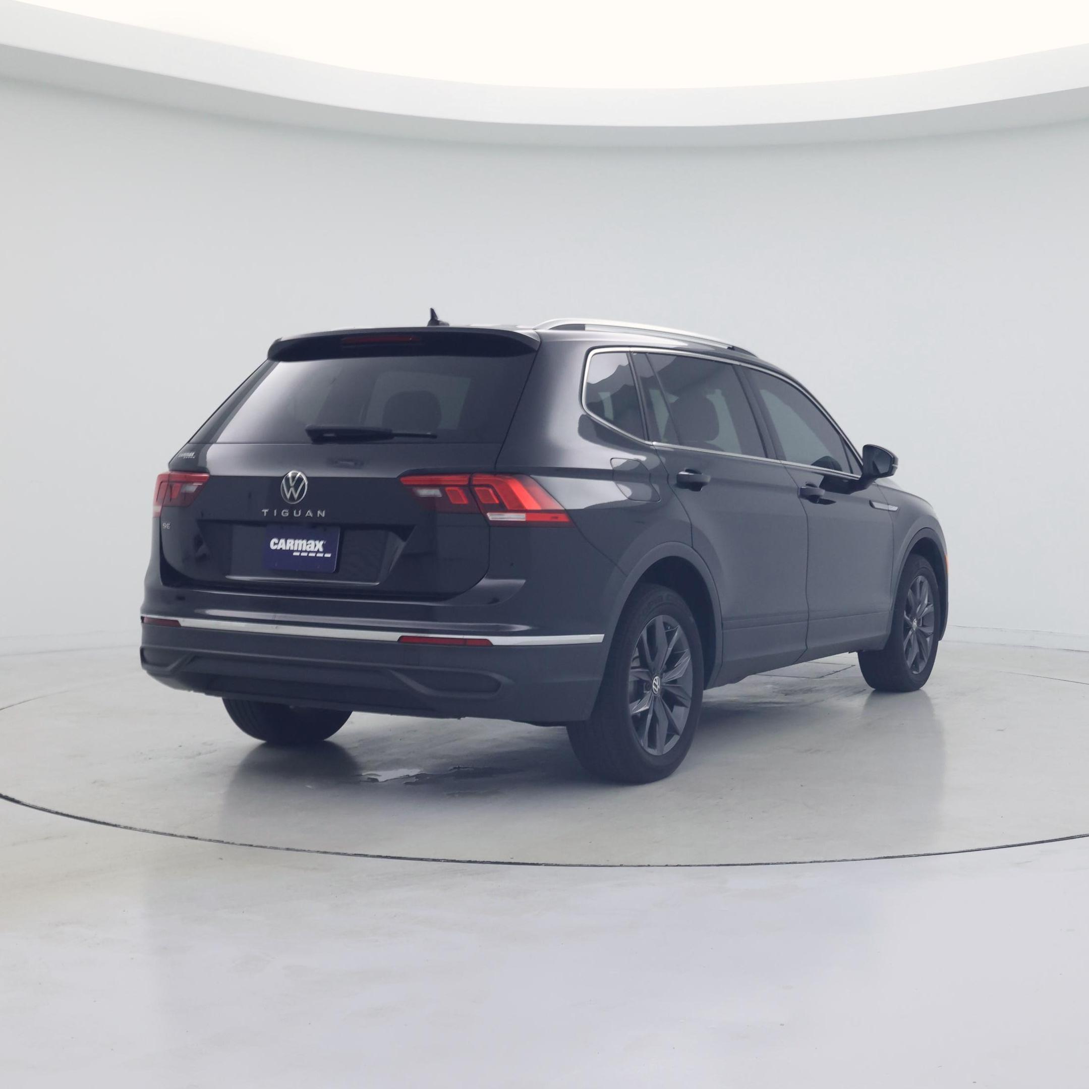 Thumbnail: 2023 Volkswagen Tiguan - 8