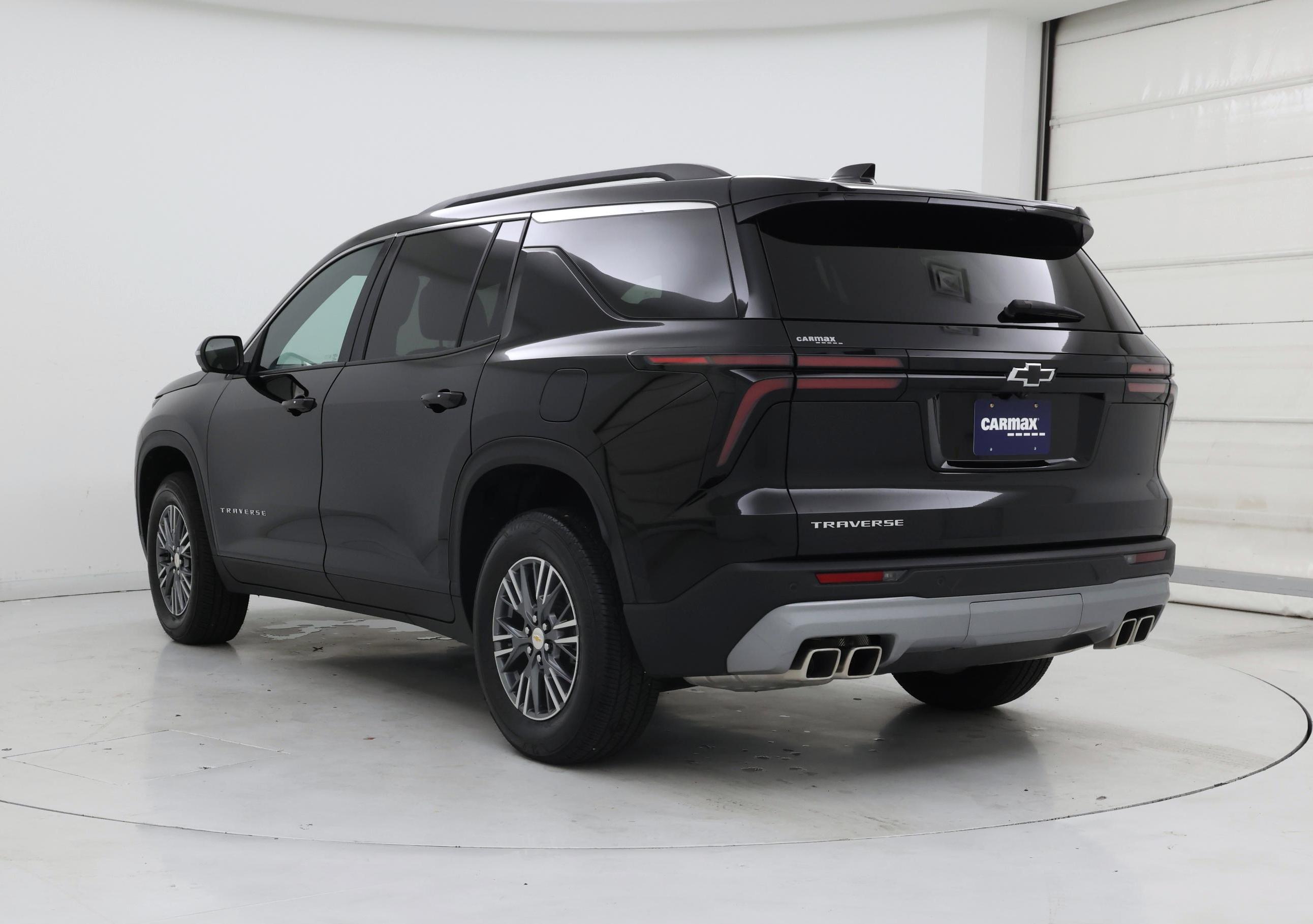 Thumbnail: 2025 Chevrolet Traverse - 2