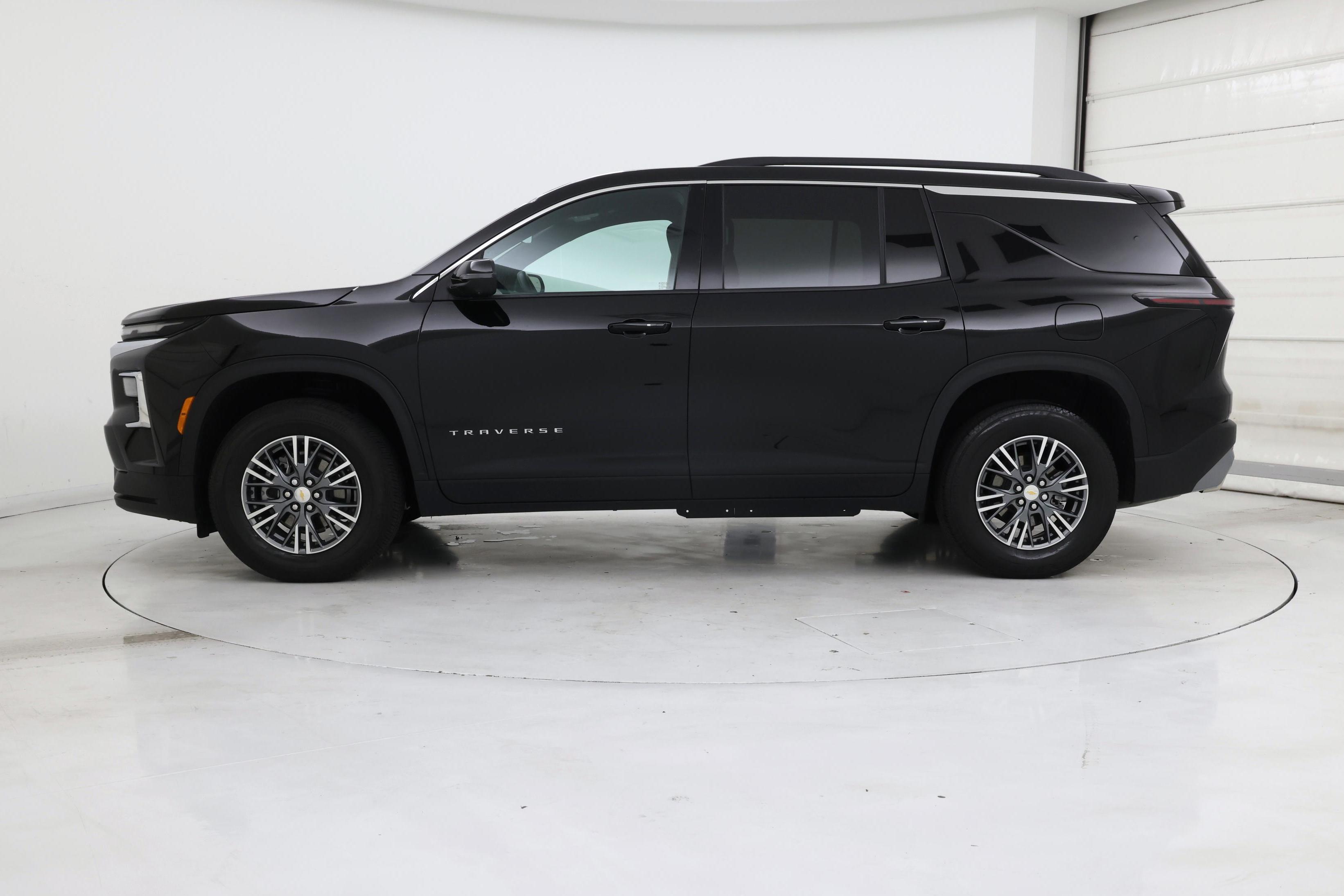 Thumbnail: 2025 Chevrolet Traverse - 3
