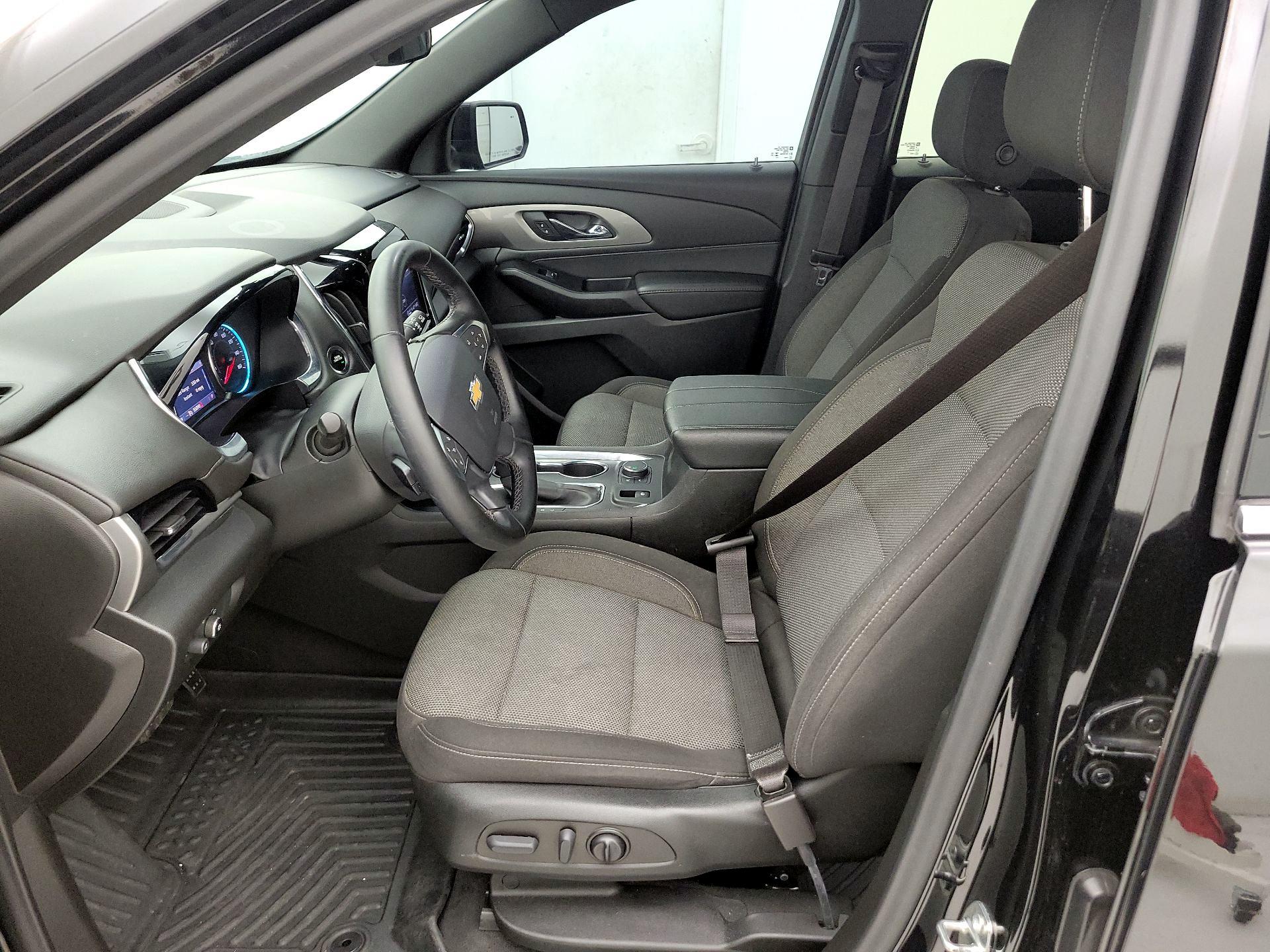Thumbnail: 2023 Chevrolet Traverse - 11
