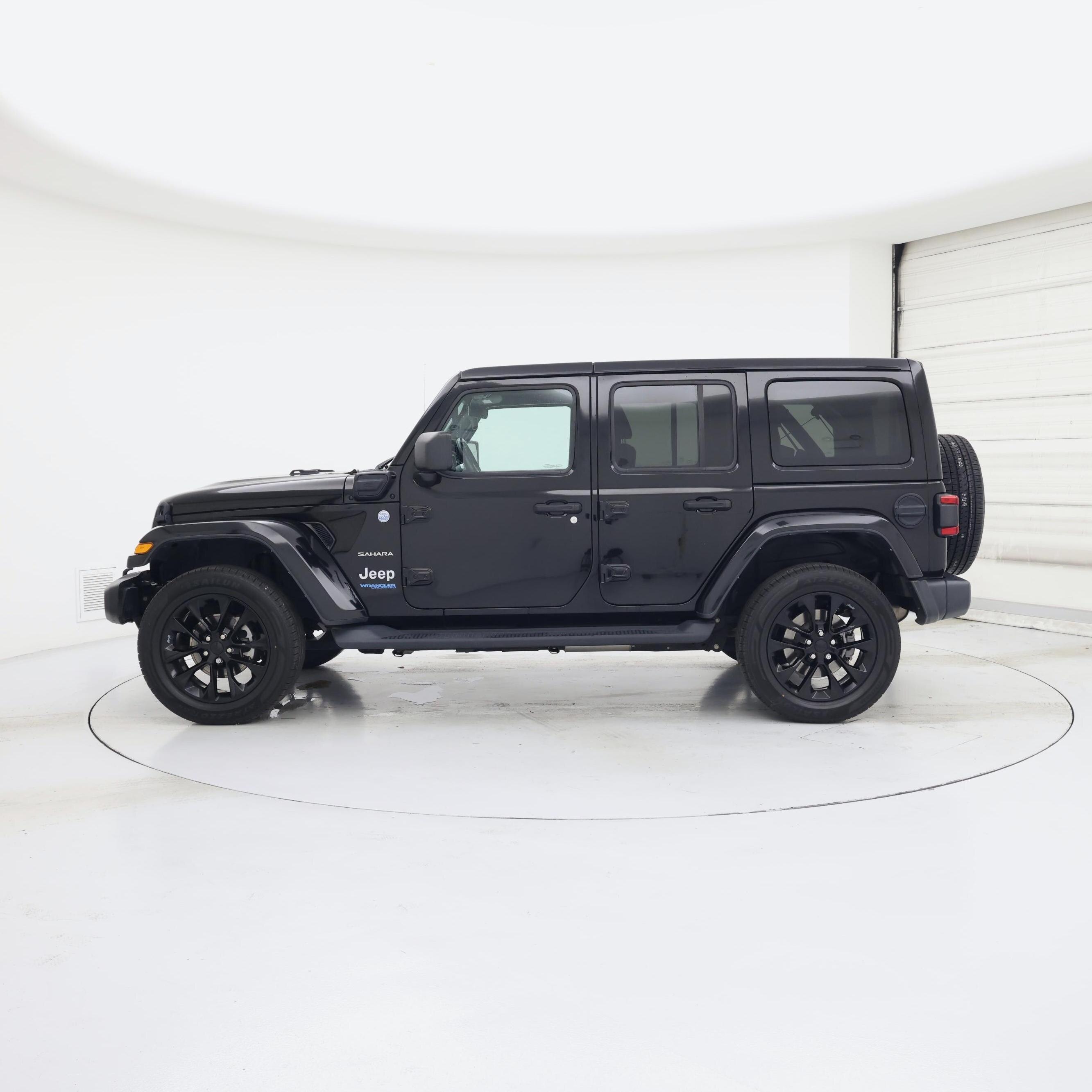 Thumbnail: 2021 Jeep Wrangler - 3
