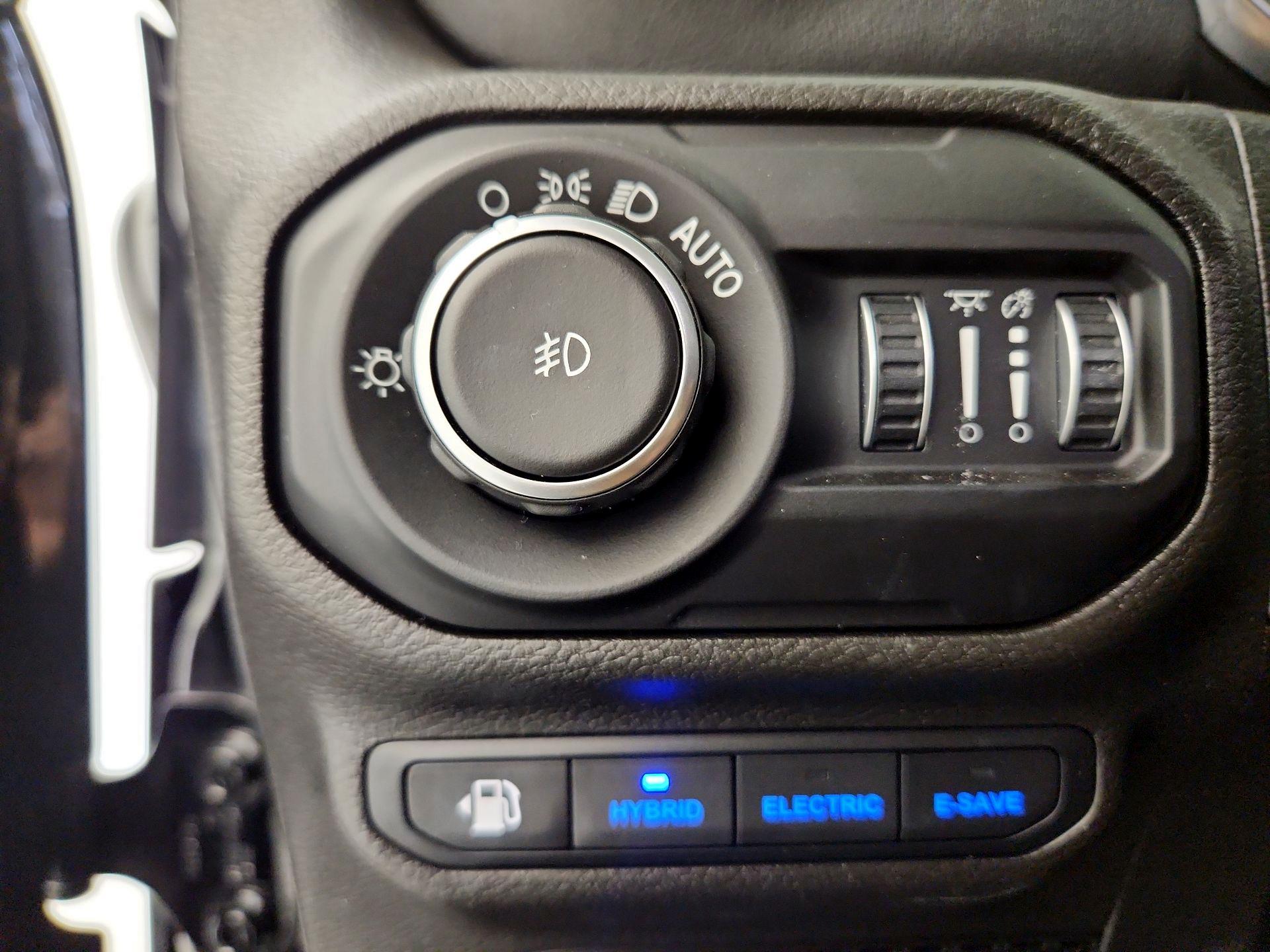 Thumbnail: 2022 Jeep Wrangler - 13