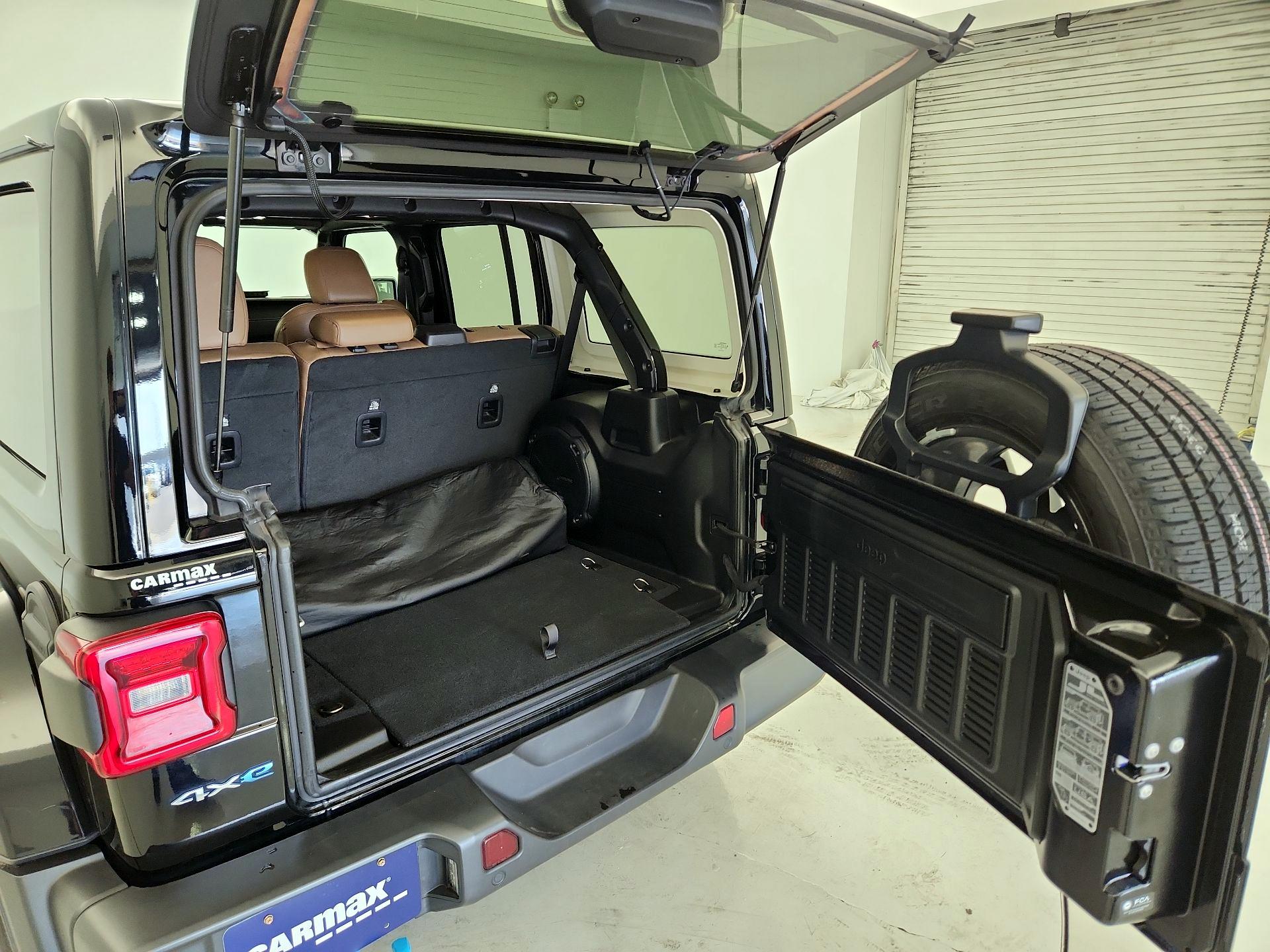Thumbnail: 2022 Jeep Wrangler - 19