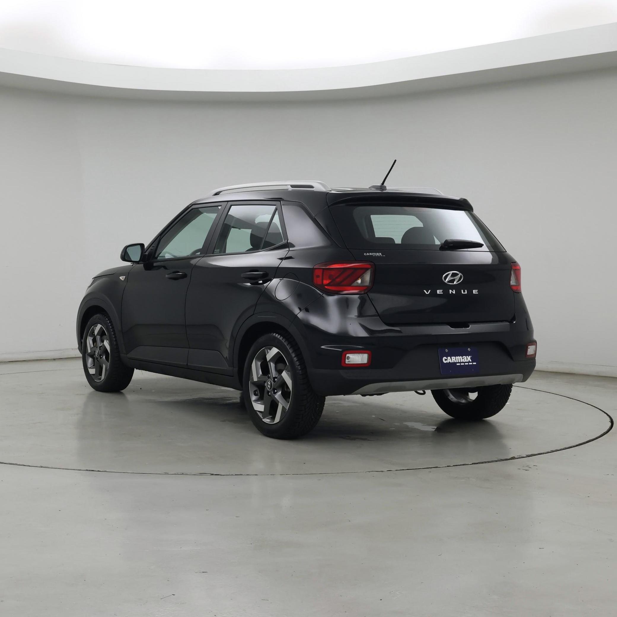 Thumbnail: 2023 Hyundai Venue - 2