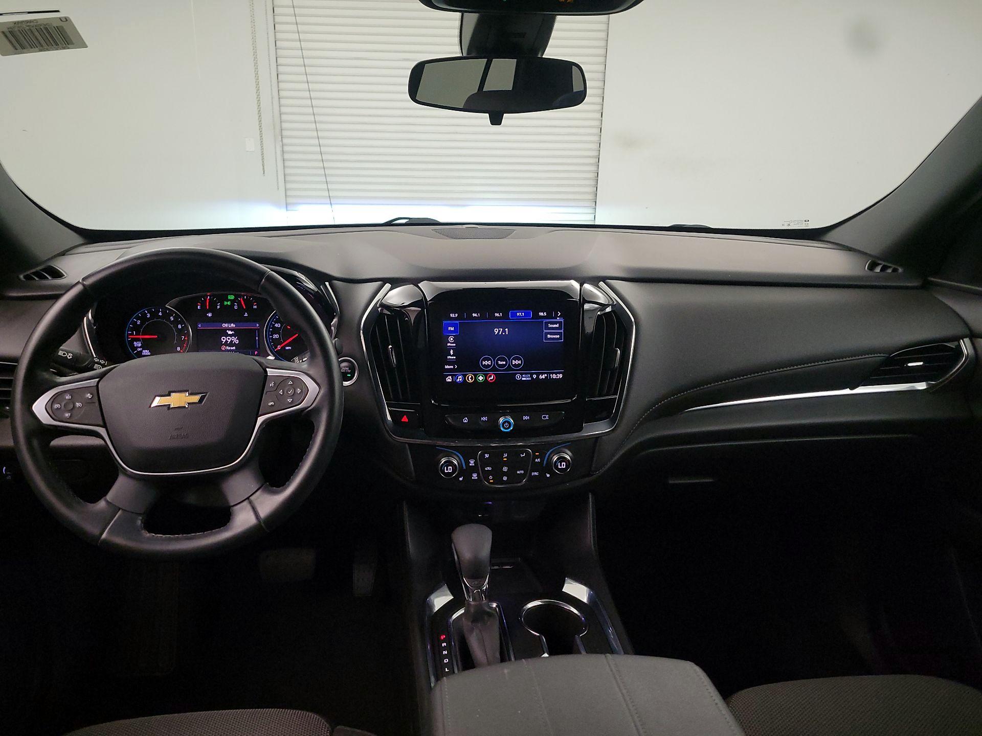Thumbnail: 2023 Chevrolet Traverse - 9