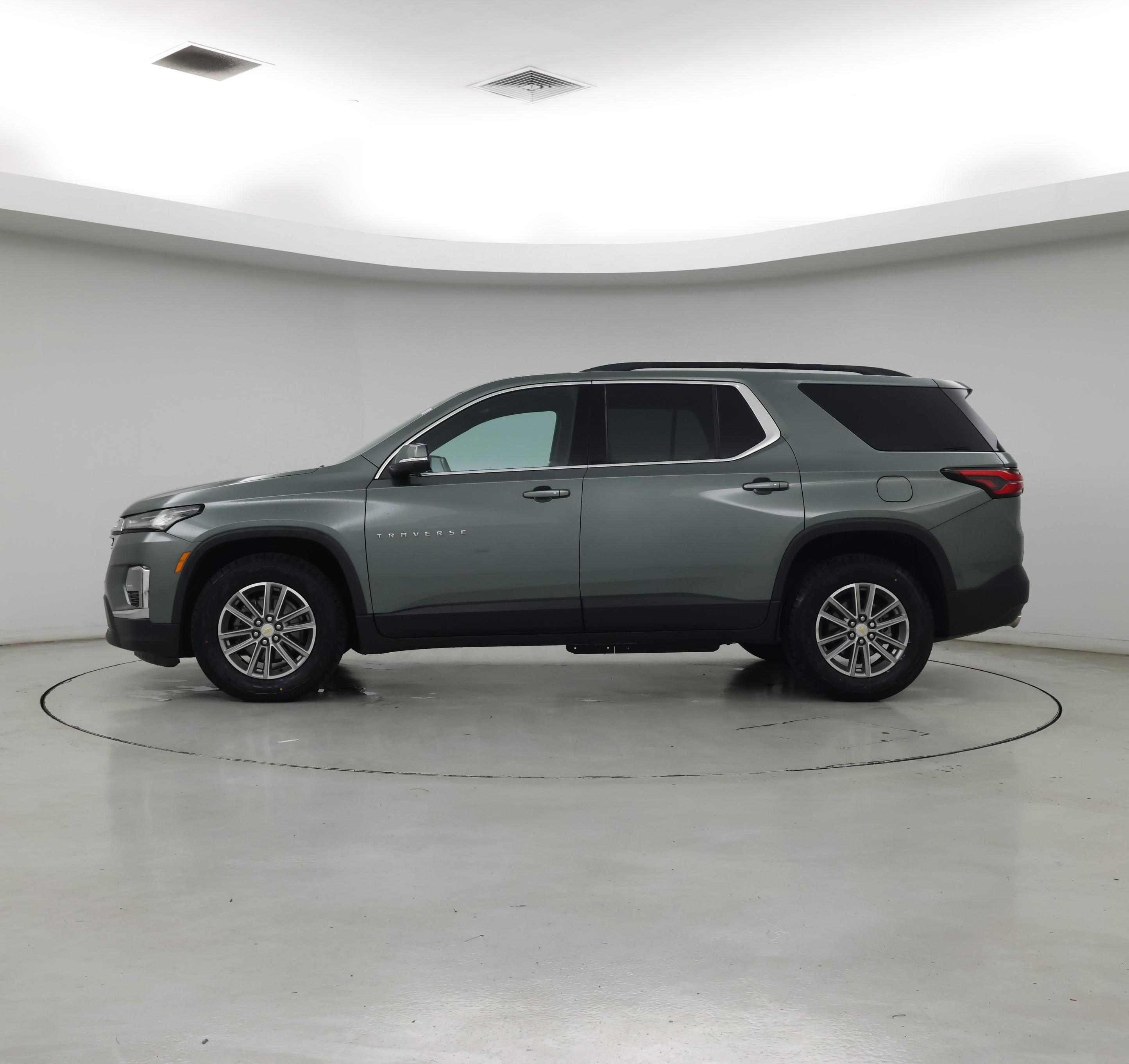 Thumbnail: 2023 Chevrolet Traverse - 3