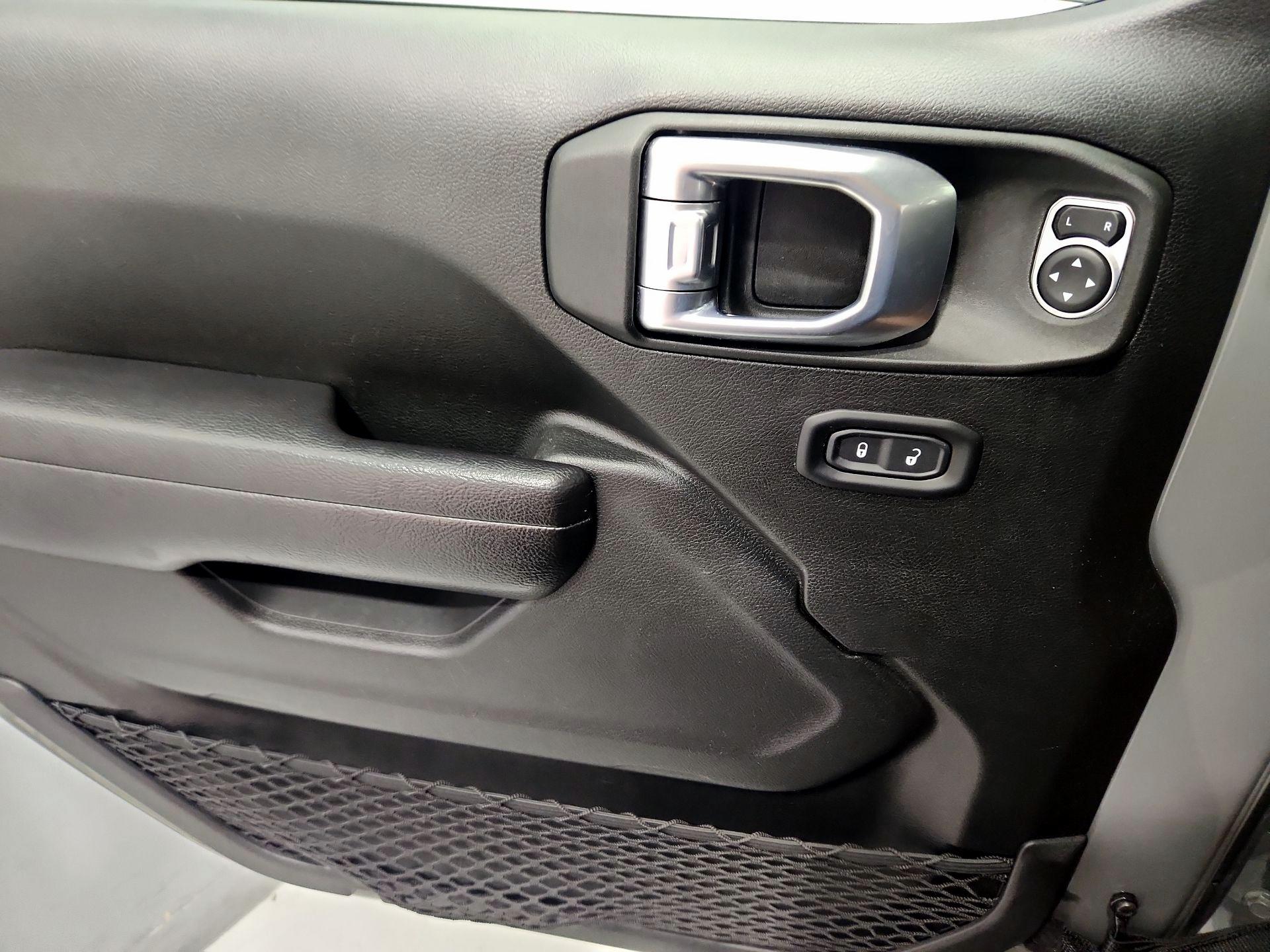 Thumbnail: 2022 Jeep Wrangler - 12