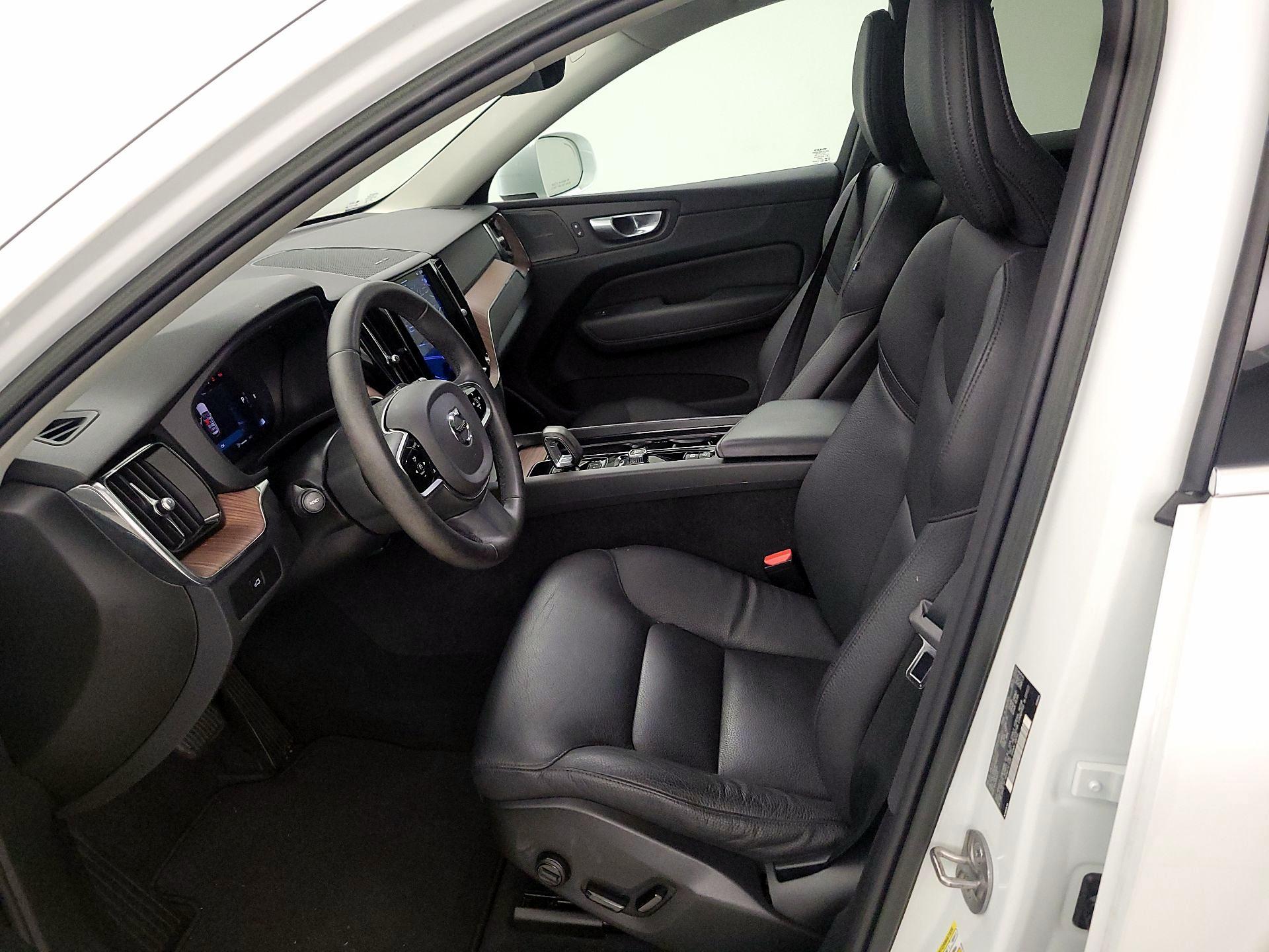 Thumbnail: 2023 Volvo XC60 - 11