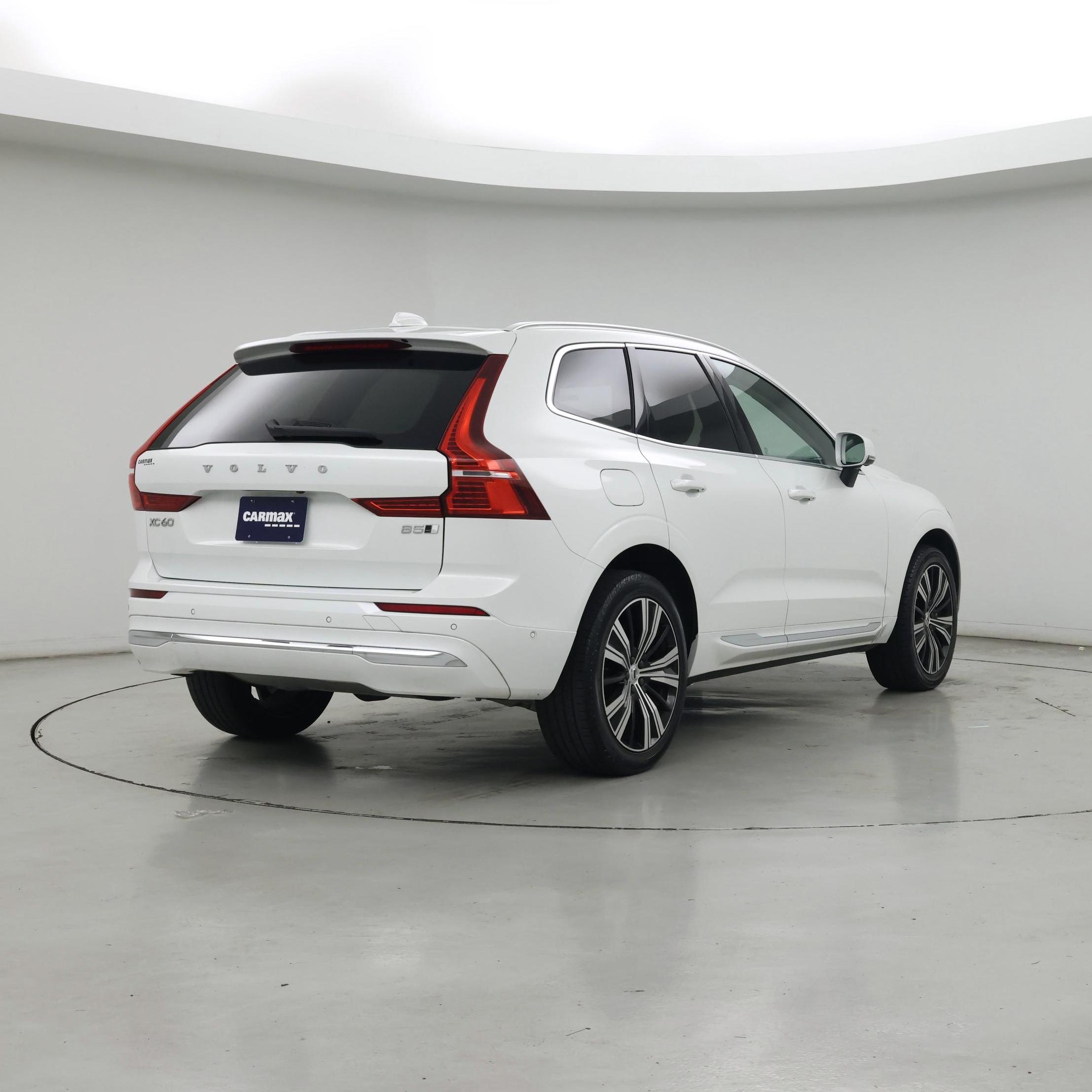 Thumbnail: 2023 Volvo XC60 - 8