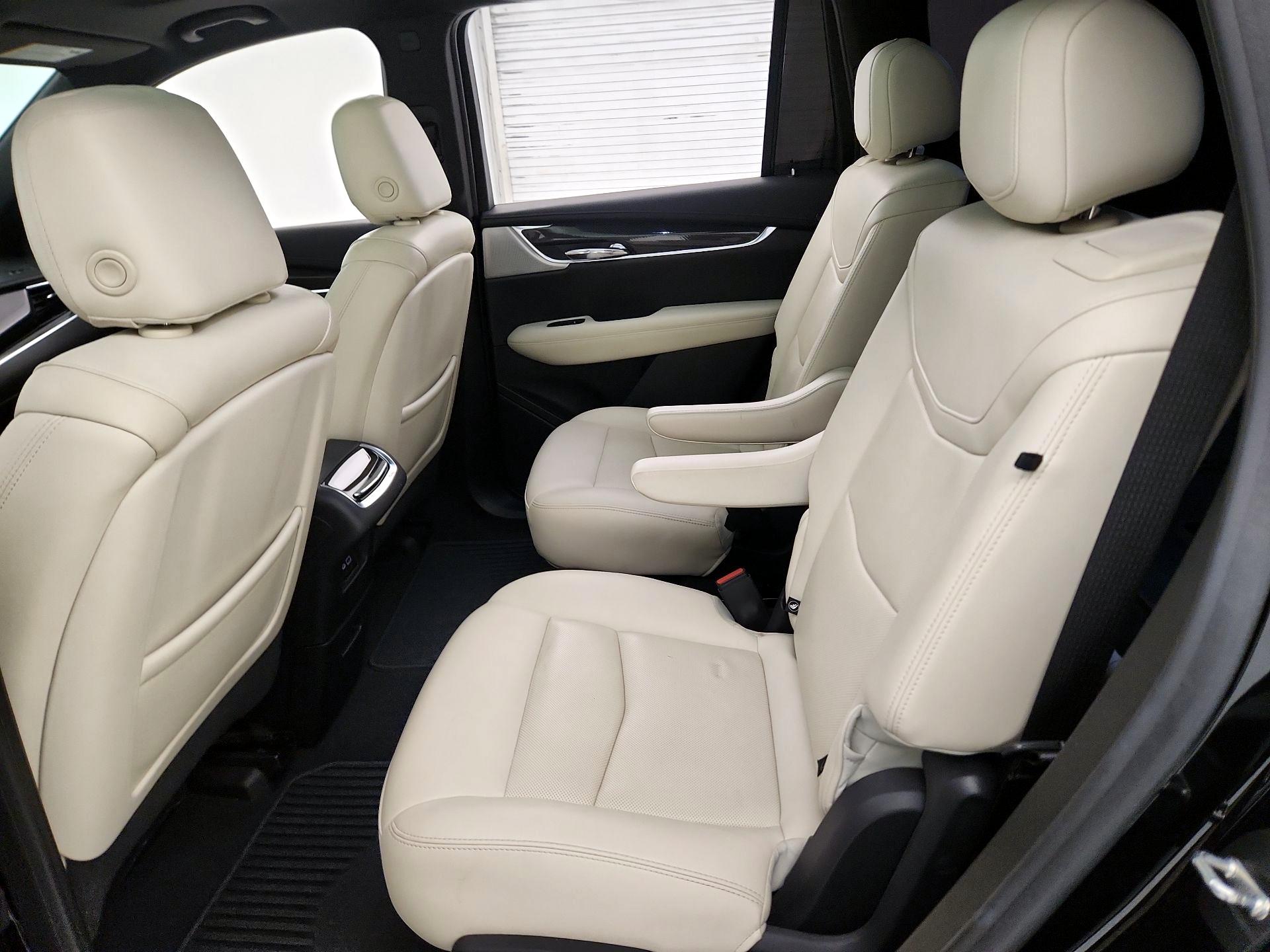Thumbnail: 2021 Cadillac XT6 - 20