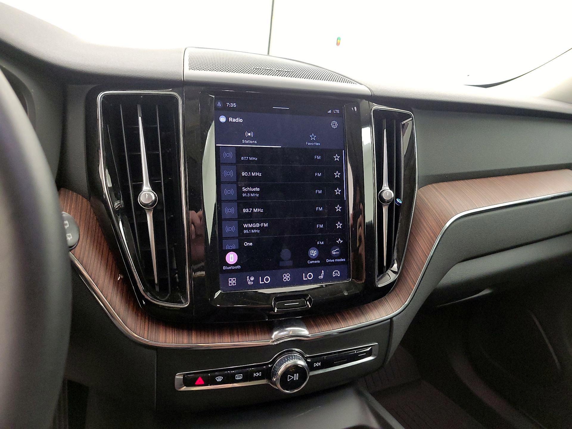 Thumbnail: 2023 Volvo XC60 - 12