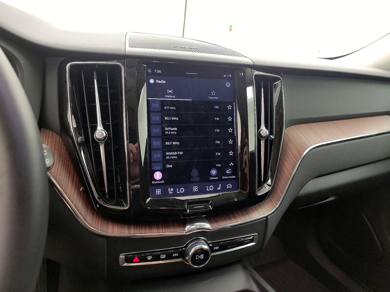 2023 Volvo XC60 Plus - Photo 13