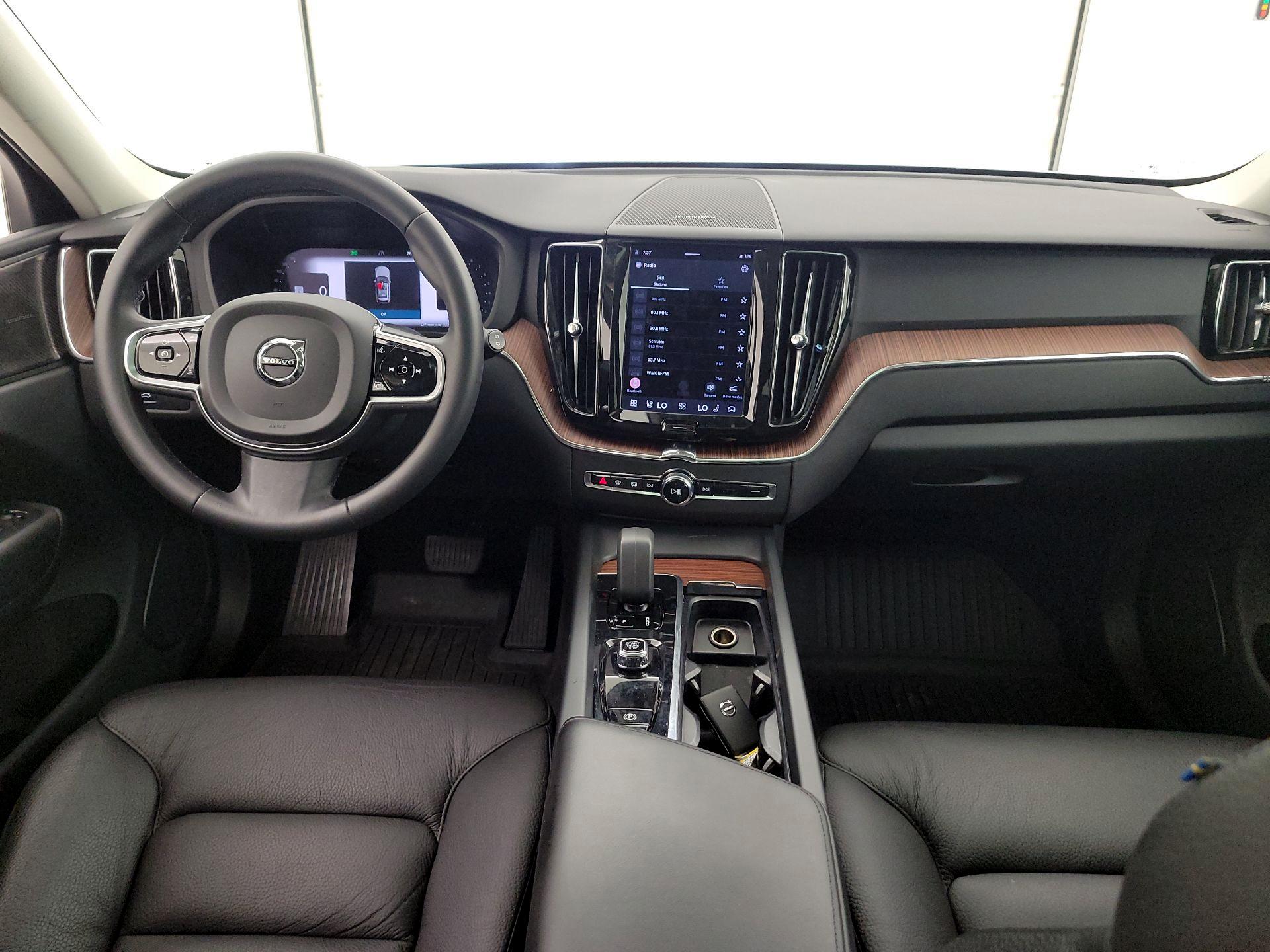 Thumbnail: 2023 Volvo XC60 - 8
