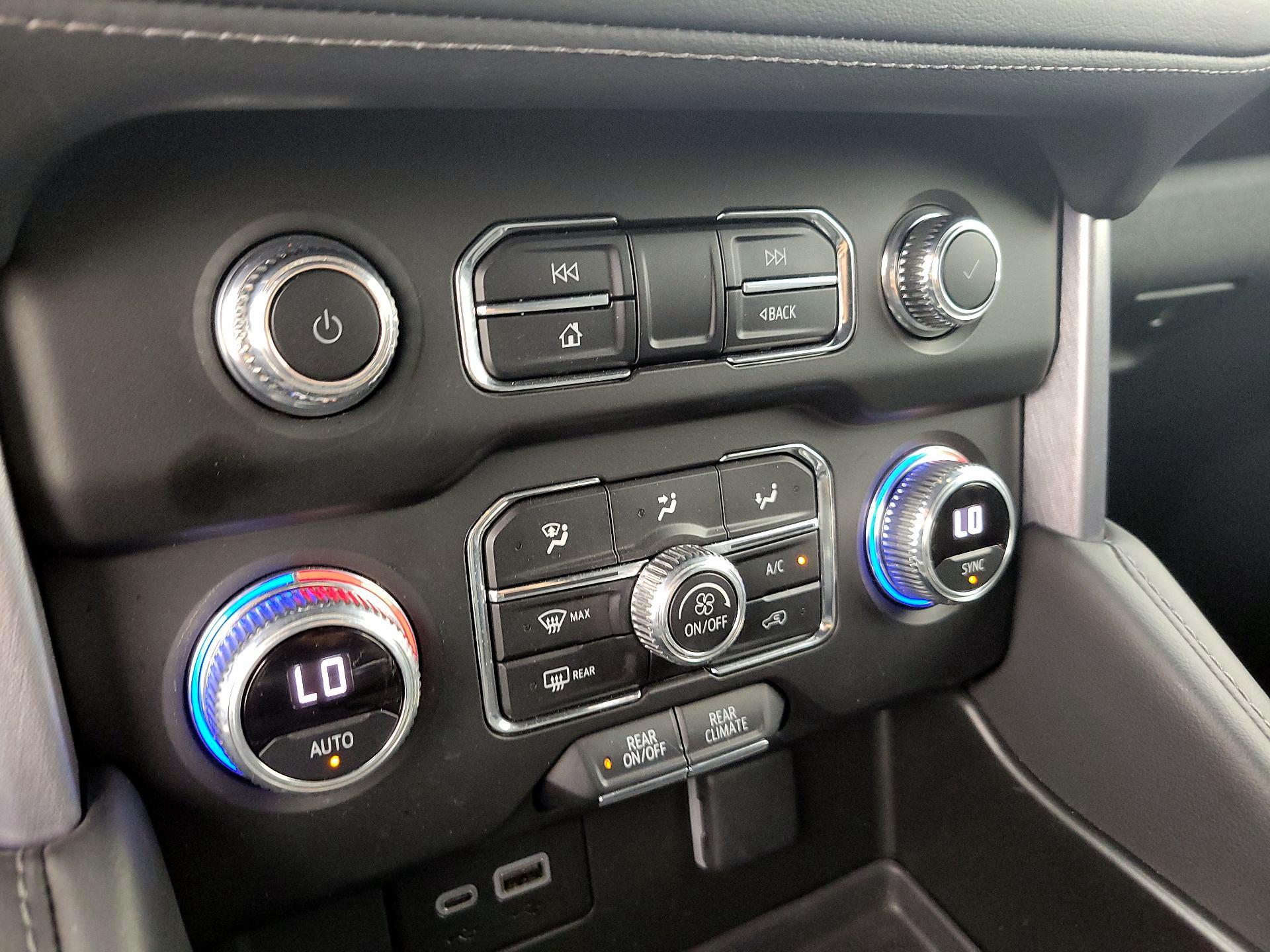 Thumbnail: 2024 GMC Yukon - 16