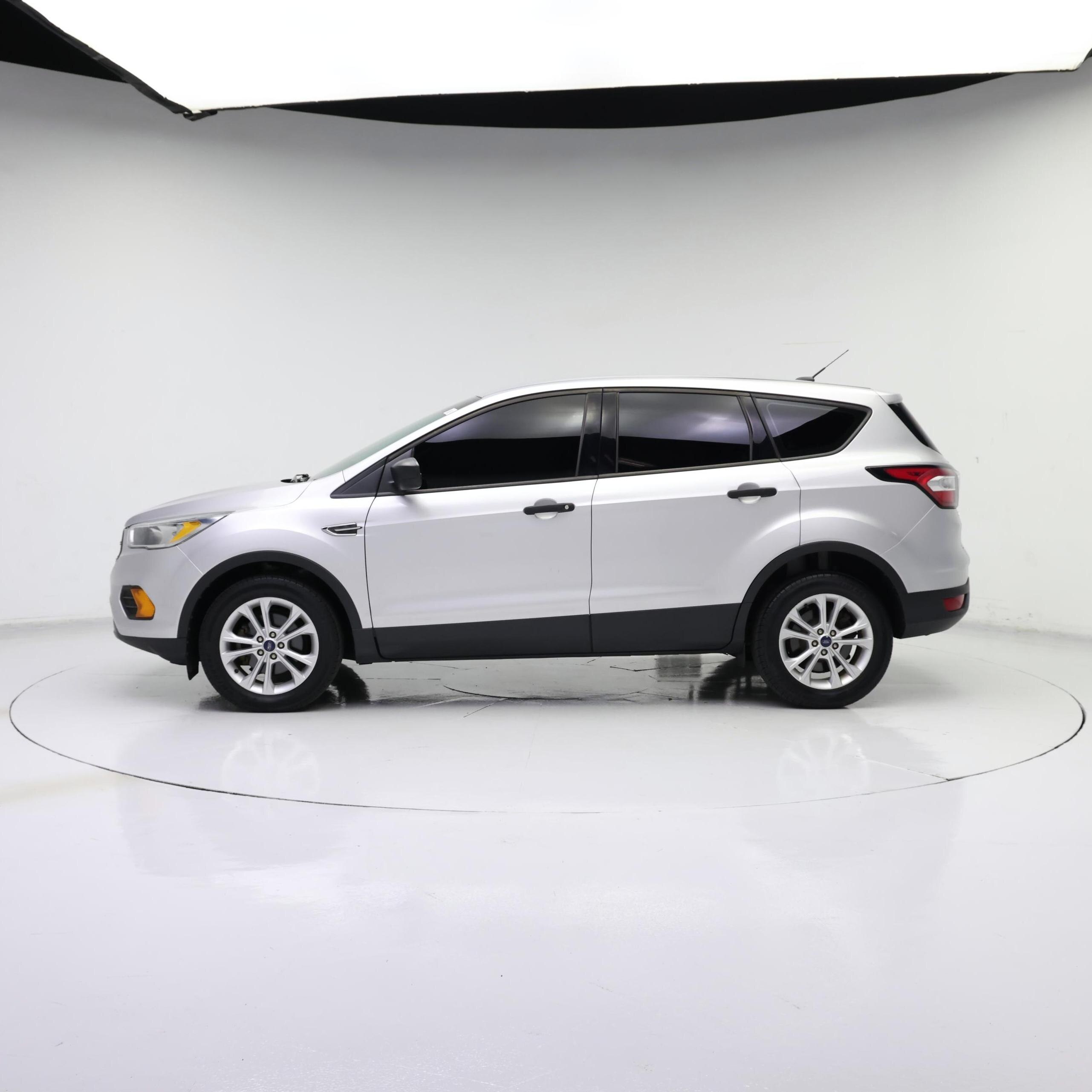 Thumbnail: 2017 Ford Escape - 3