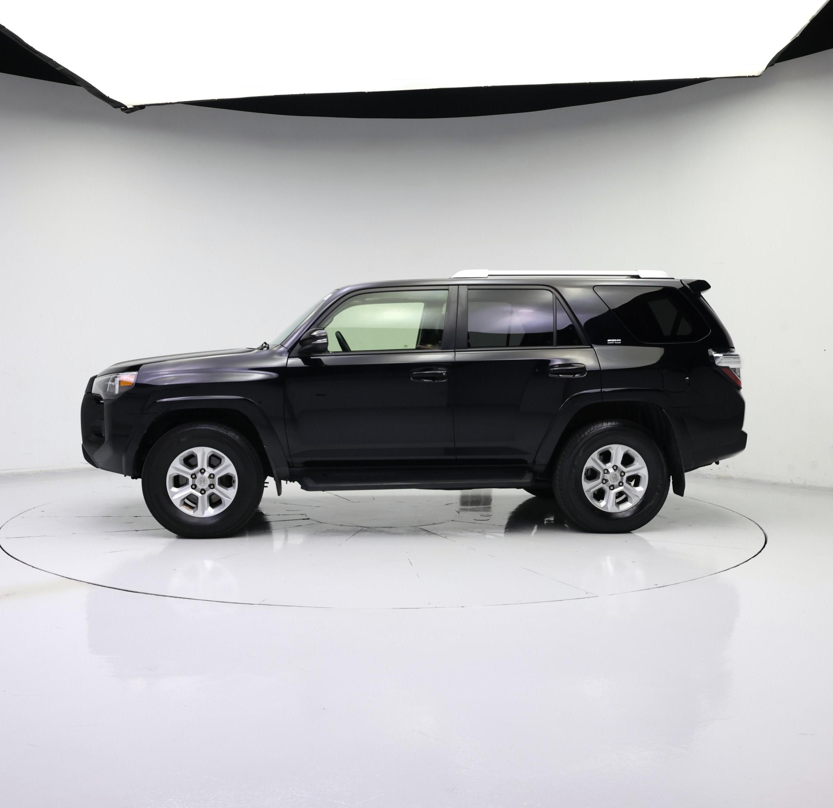 Thumbnail: 2018 Toyota 4Runner - 3
