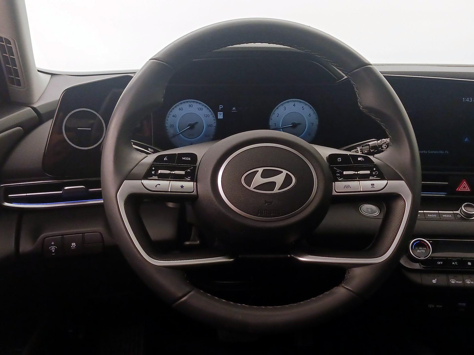 Thumbnail: 2024 Hyundai Elantra - 10