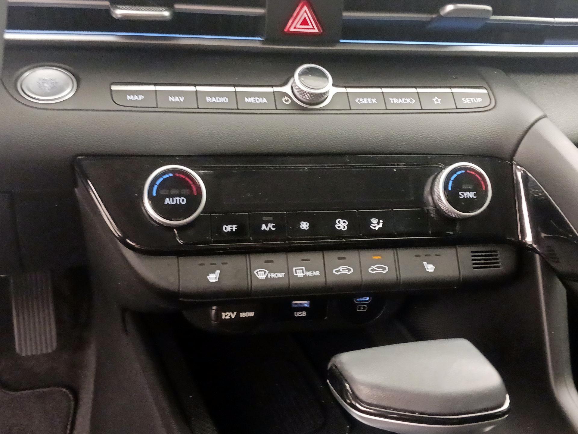 Thumbnail: 2024 Hyundai Elantra - 17