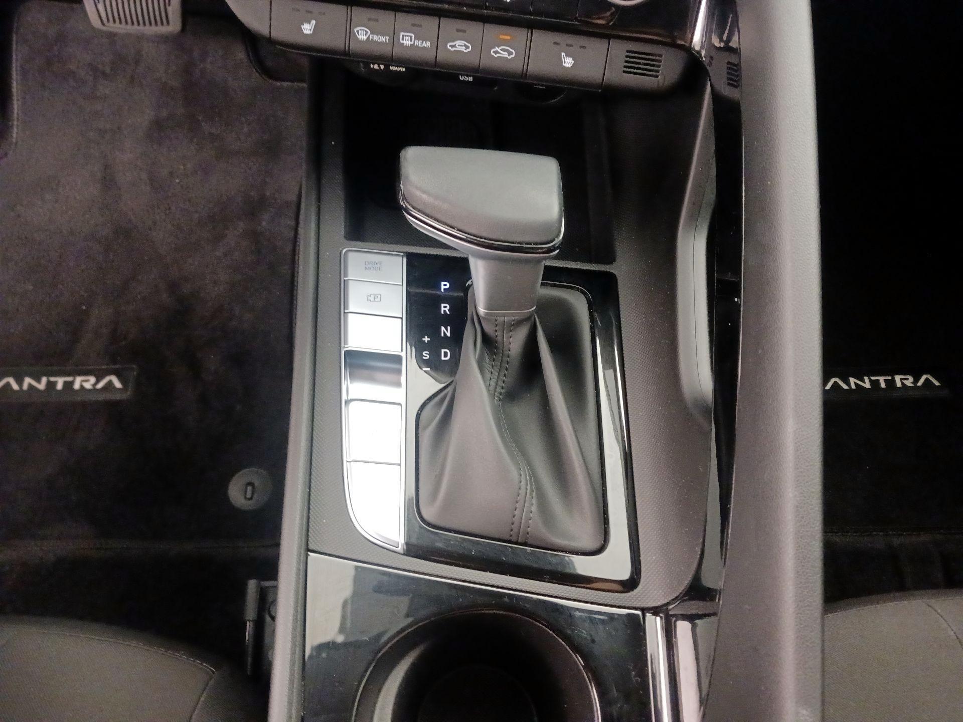 Thumbnail: 2024 Hyundai Elantra - 18