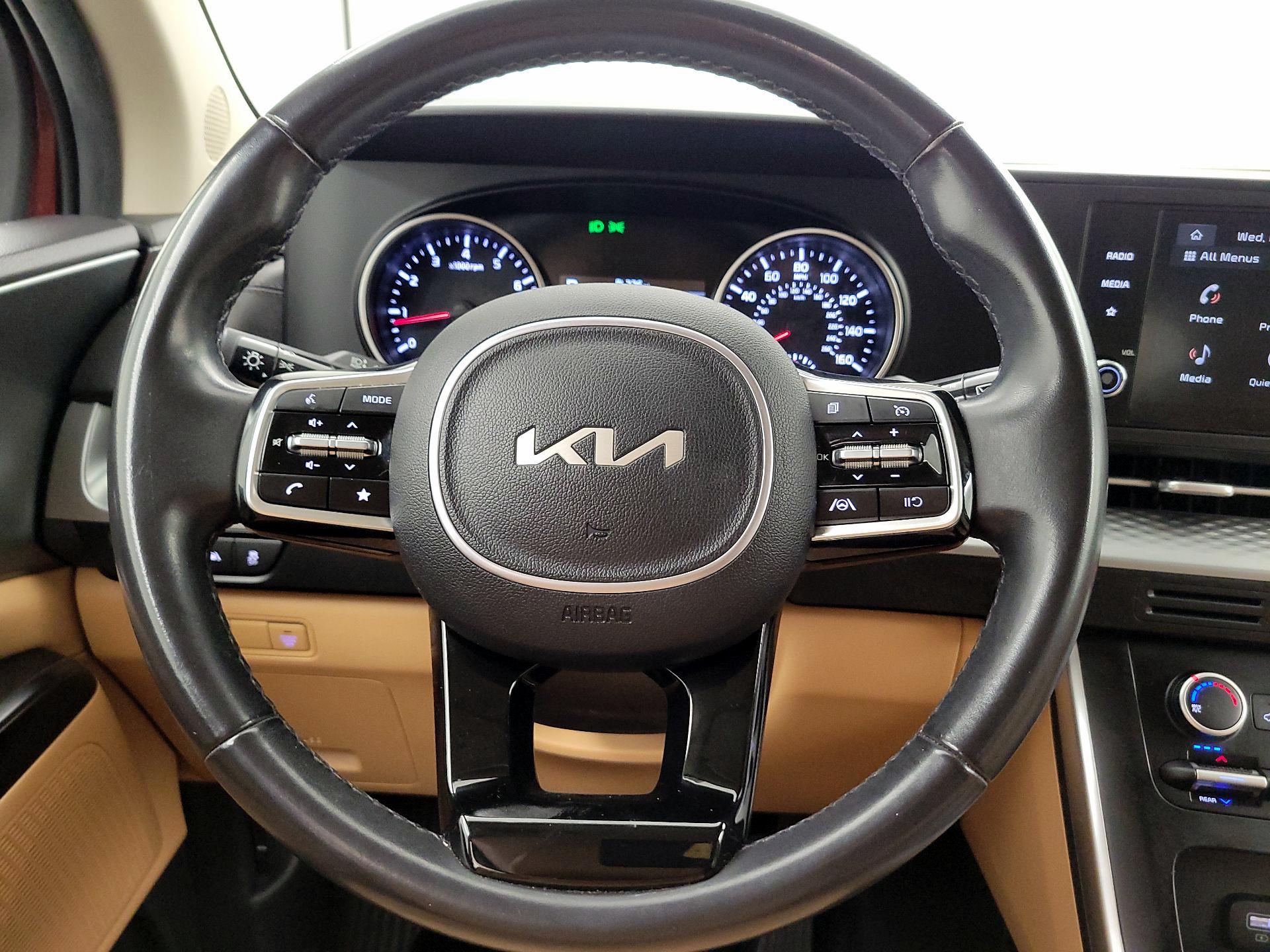 Thumbnail: 2023 Kia Carnival - 10