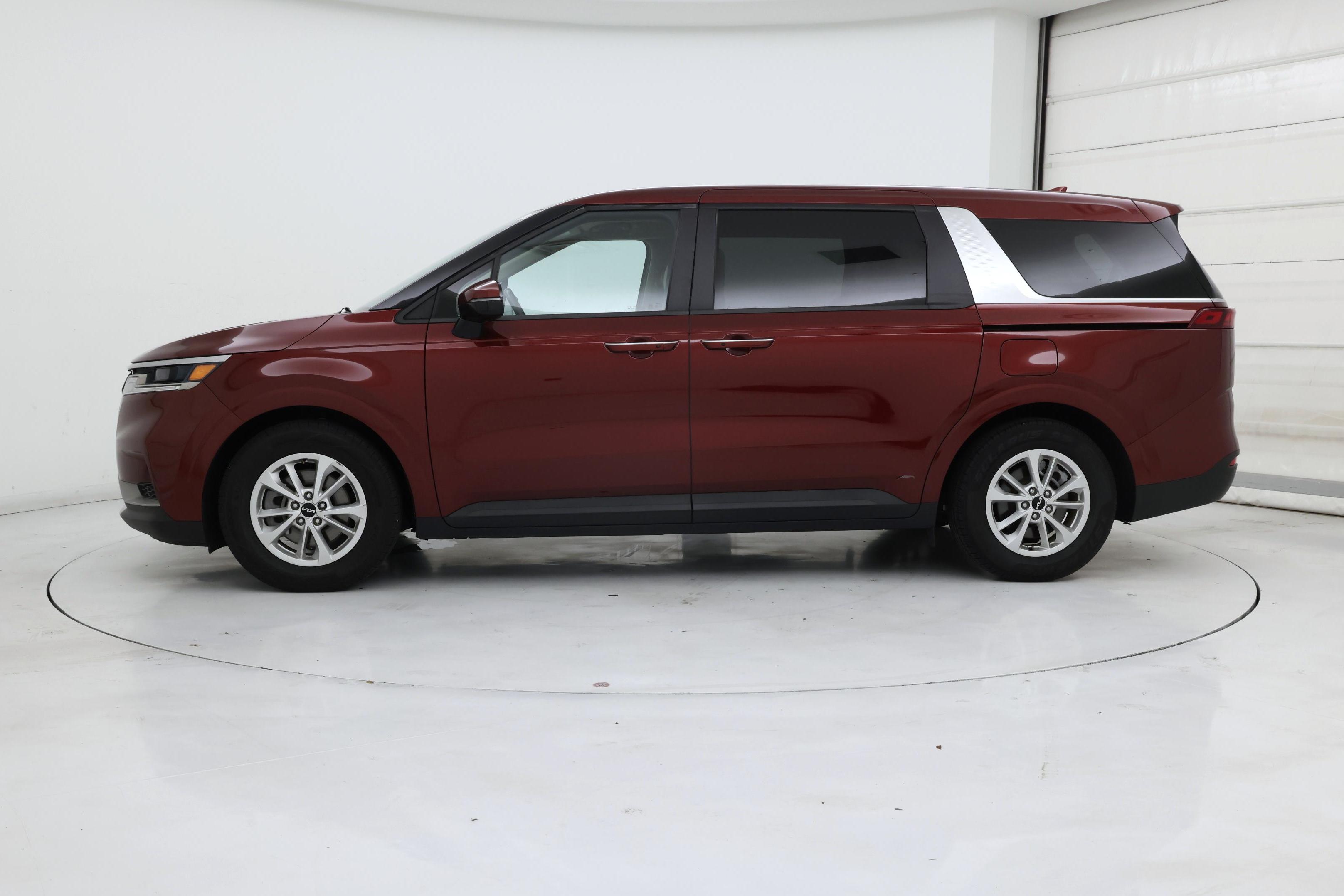 Thumbnail: 2023 Kia Carnival - 3