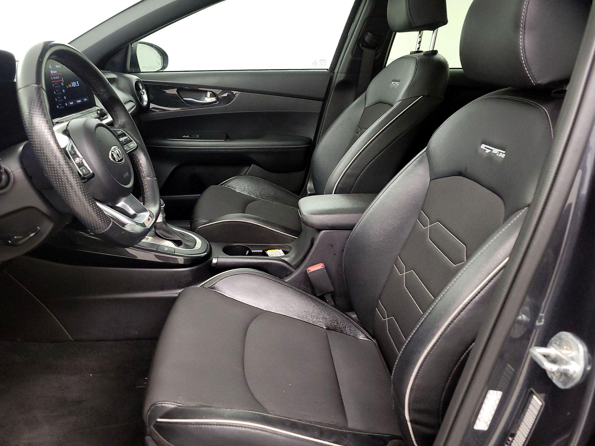 Thumbnail: 2021 Kia Forte - 11