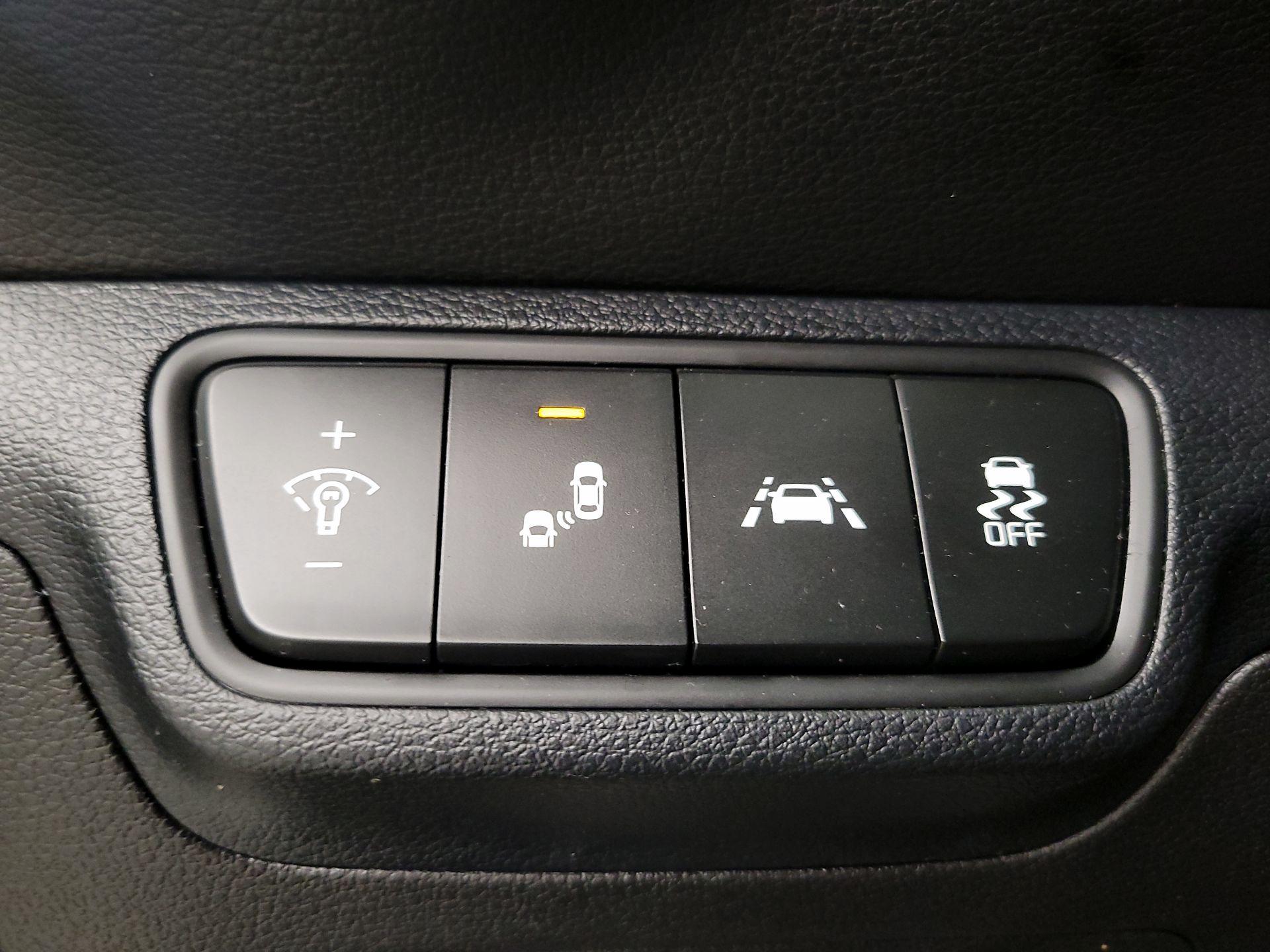 Thumbnail: 2021 Kia Forte - 13