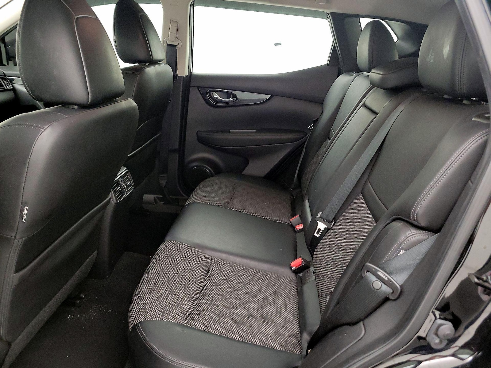 2022 Nissan Rogue Sport SV - Photo 20