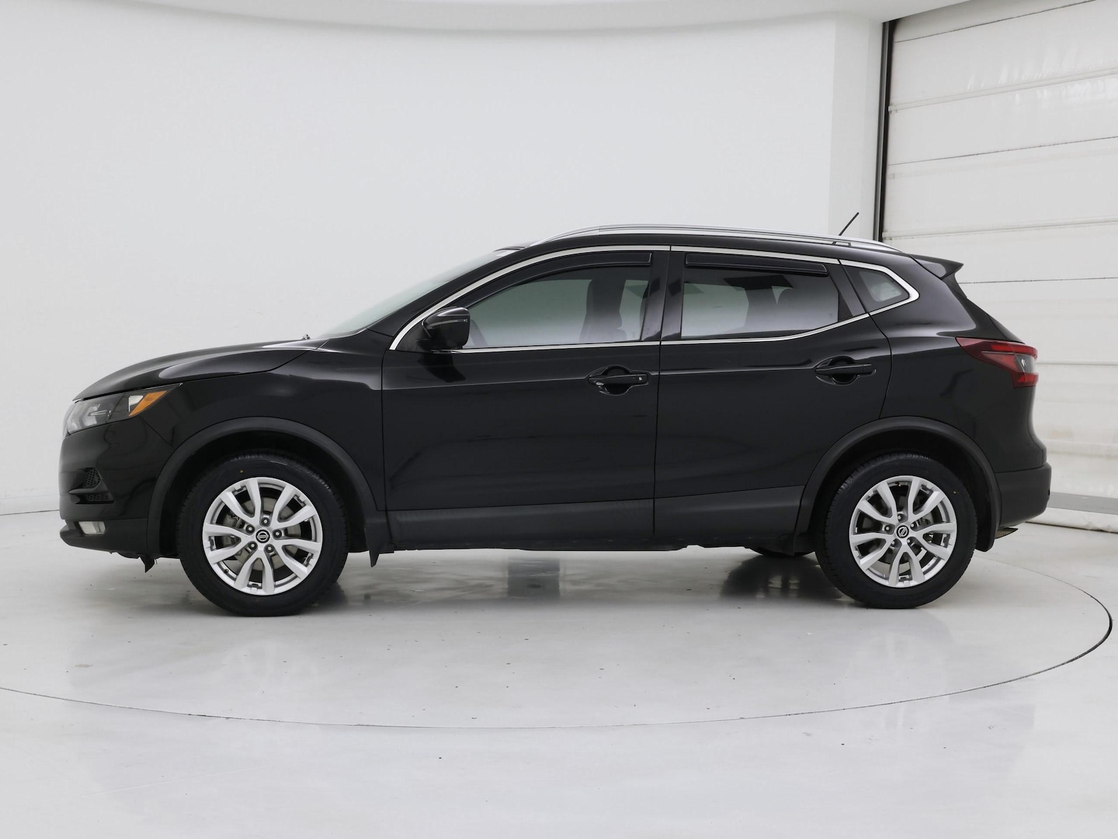 2022 Nissan Rogue Sport SV - Photo 4