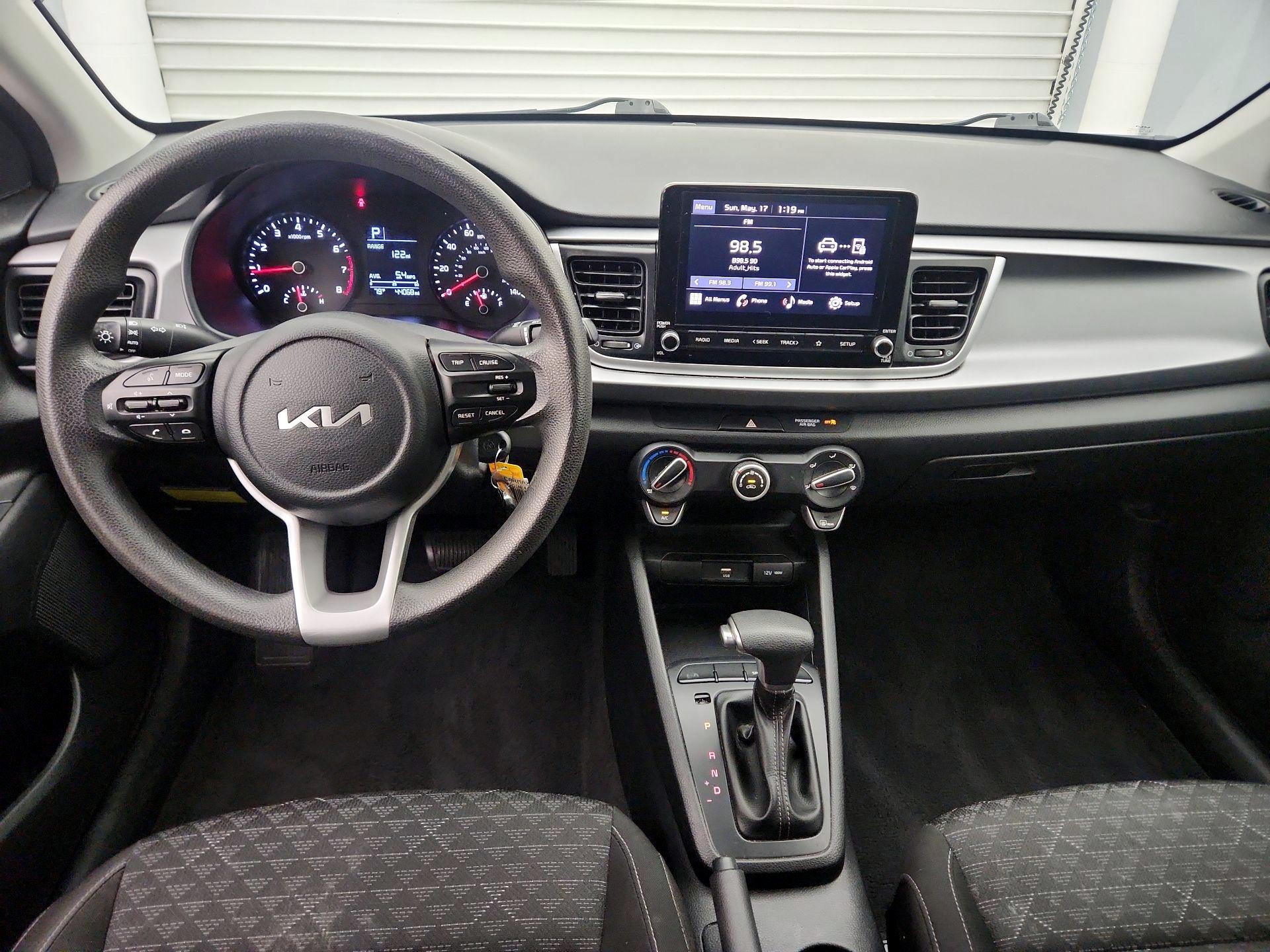 Thumbnail: 2022 Kia Rio - 9
