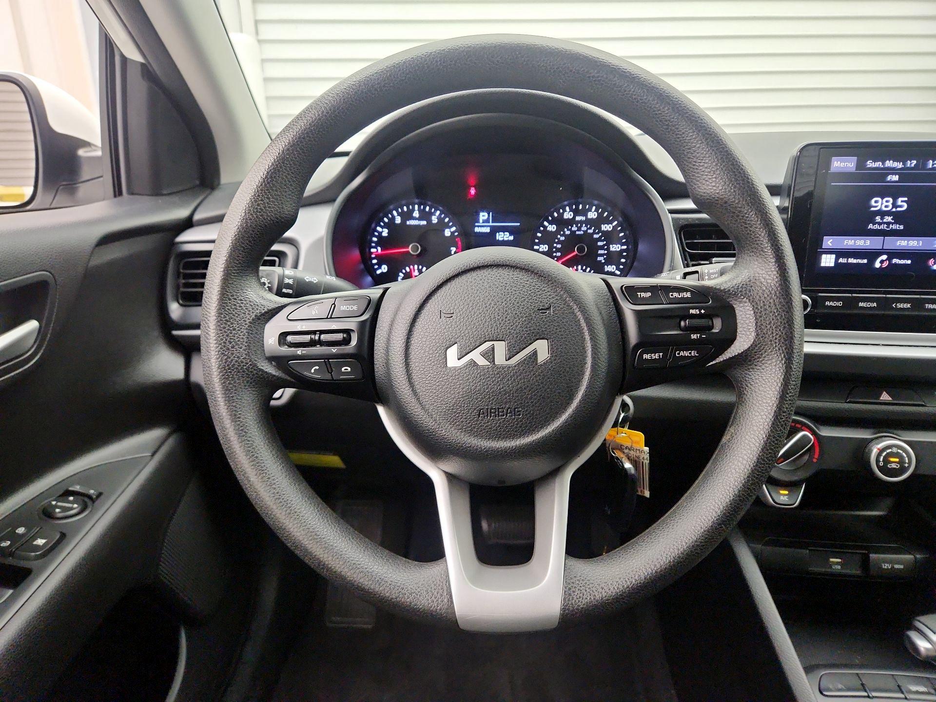 Thumbnail: 2022 Kia Rio - 10