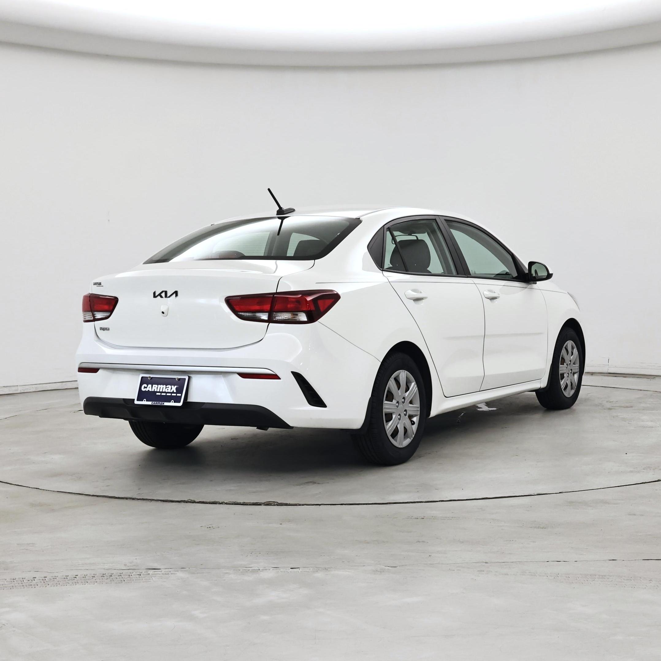 Thumbnail: 2022 Kia Rio - 8